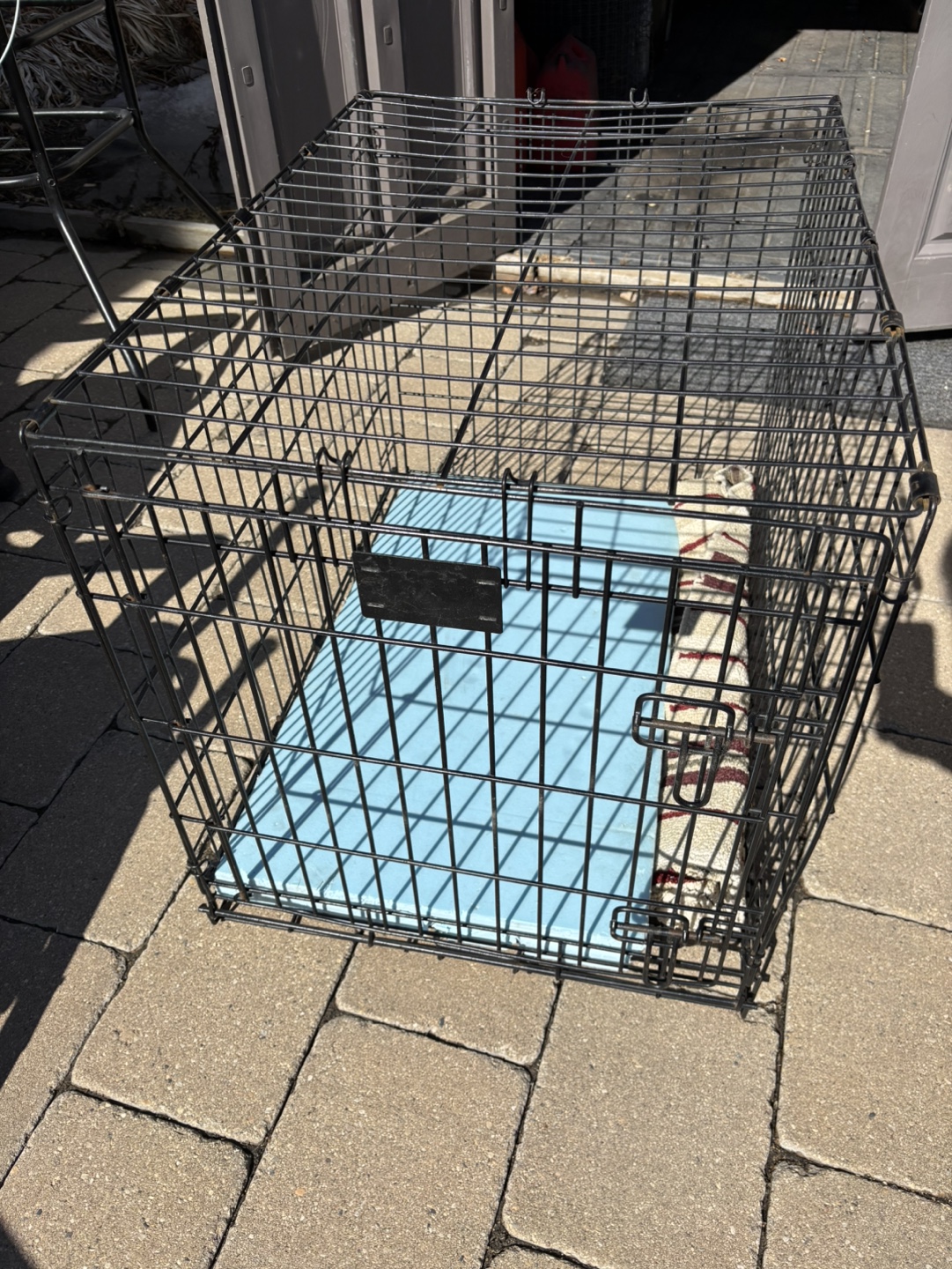 Black wire dog crate