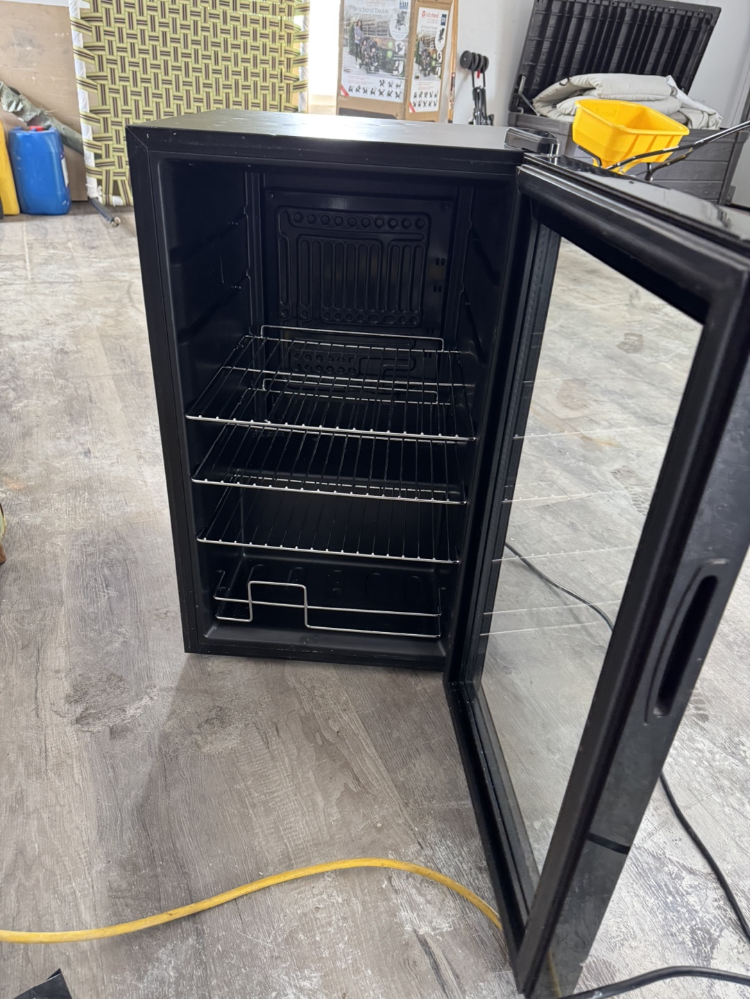 32 Bottle Wine Cooler - photo 2