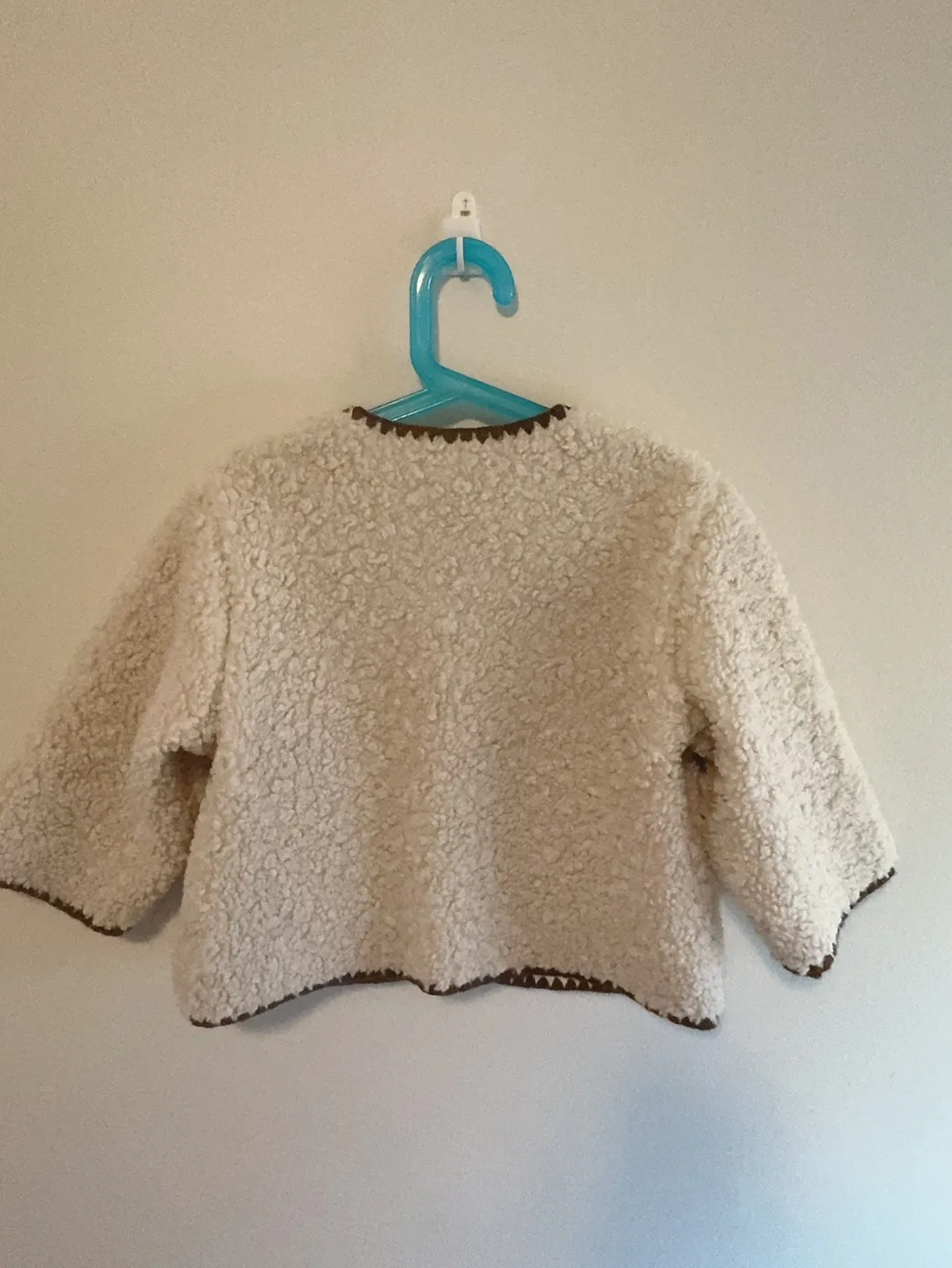 Cream-coloured Fleece Jacket with Brown Trim image indicator(2)