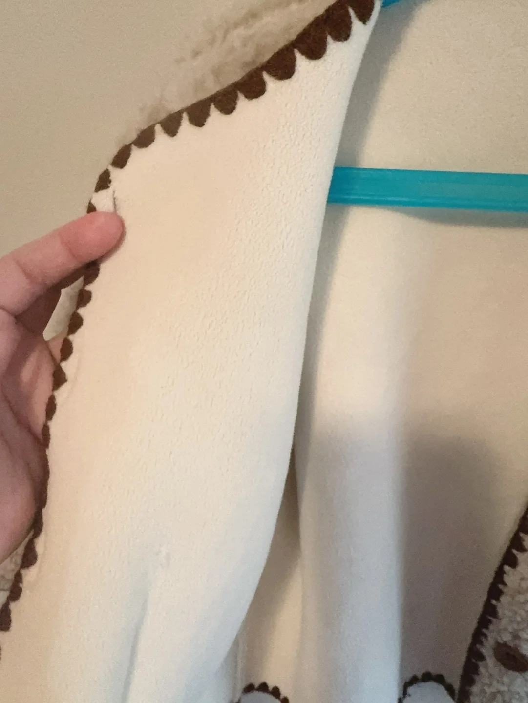 Cream-coloured Fleece Jacket with Brown Trim image indicator(3)