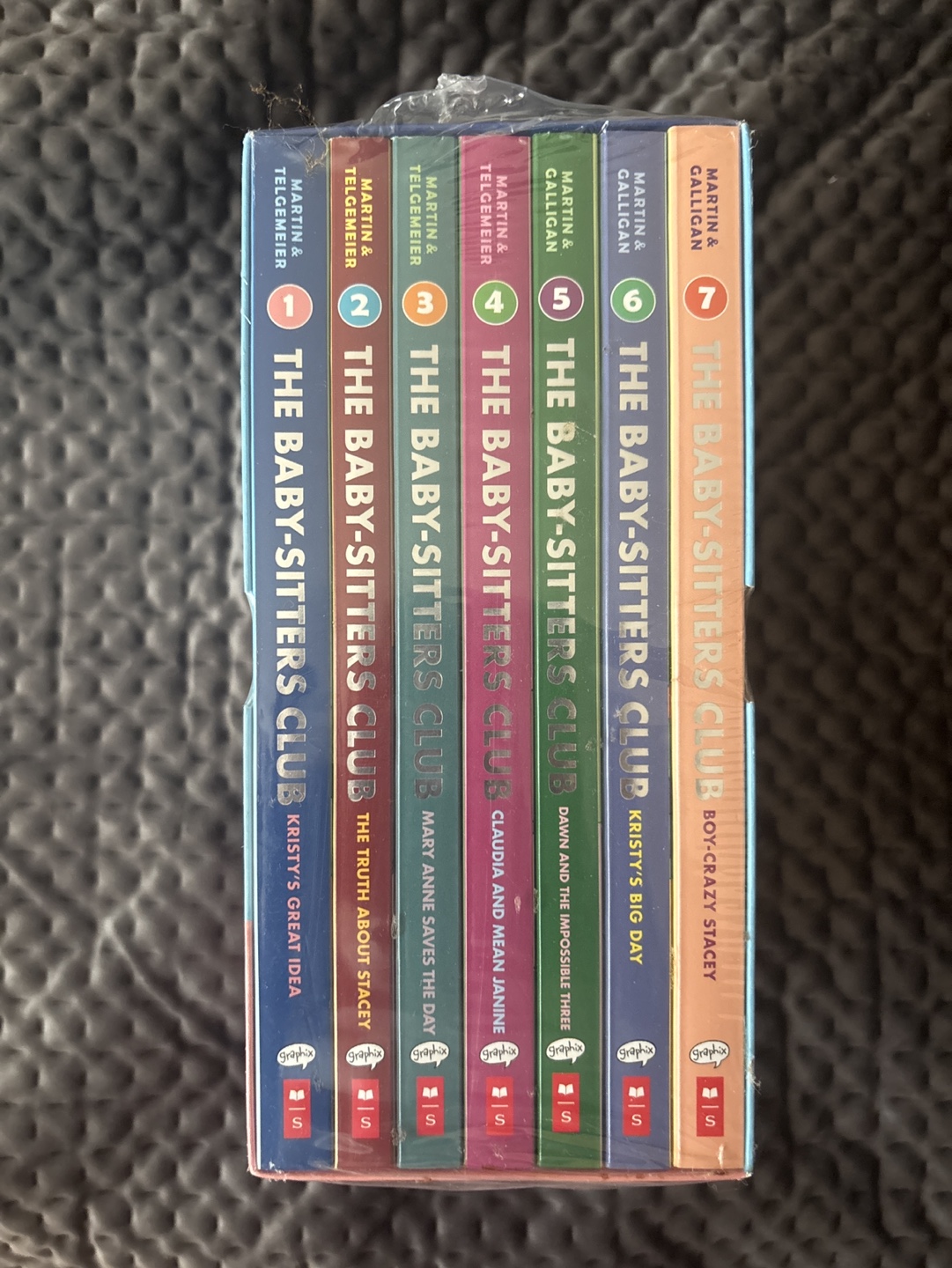 The Baby-Sitters Club Graphic Novels Collection (Books 1-7) - photo 3