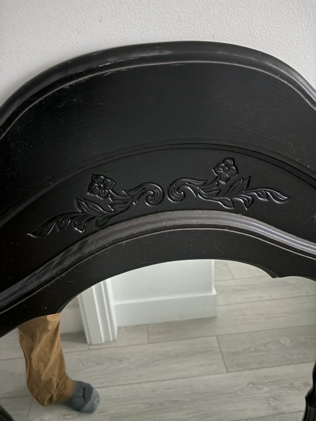 Black ornate mirror image indicator(5)