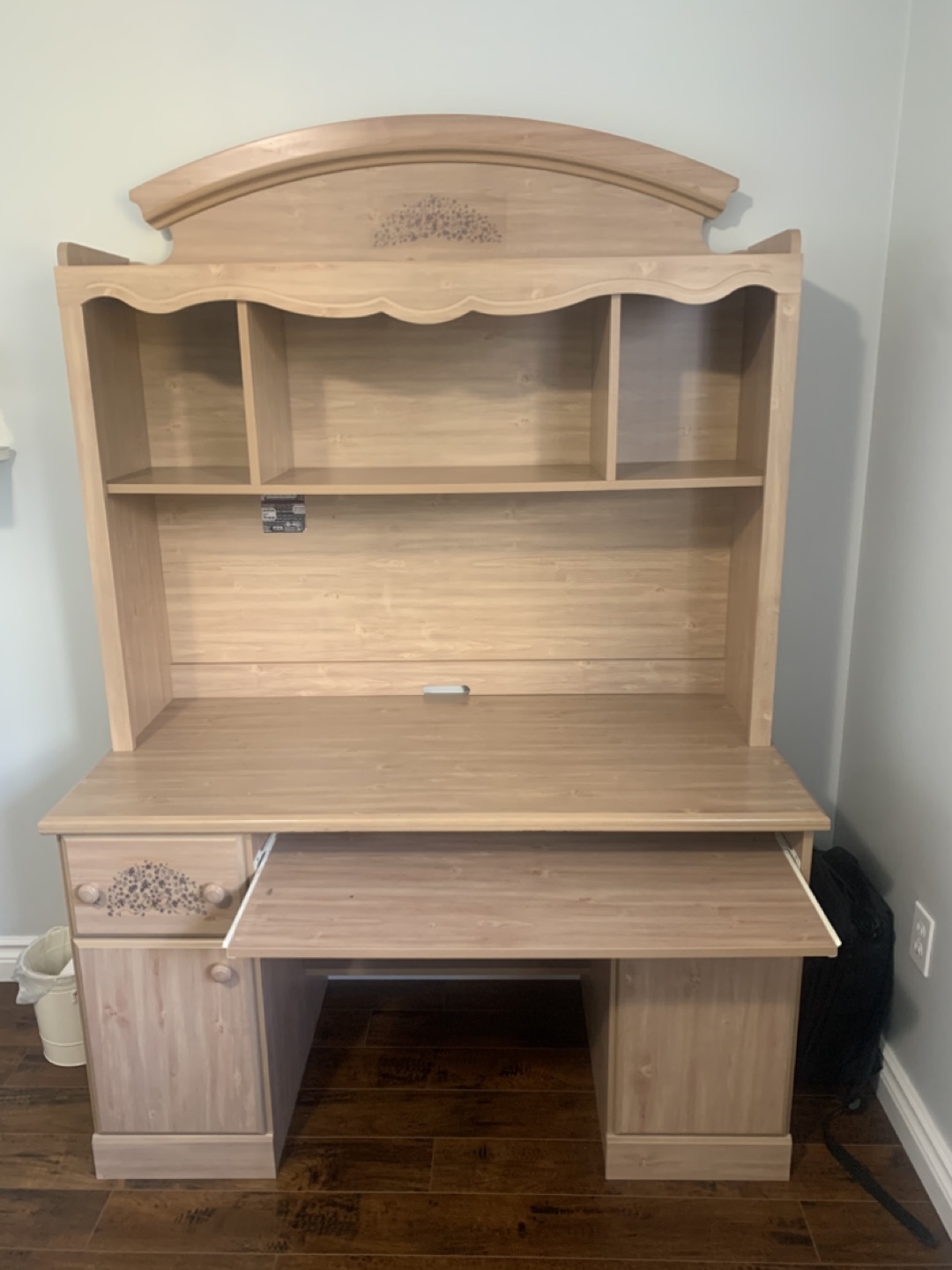Kids' Wooden Desk with Hutch - photo 3