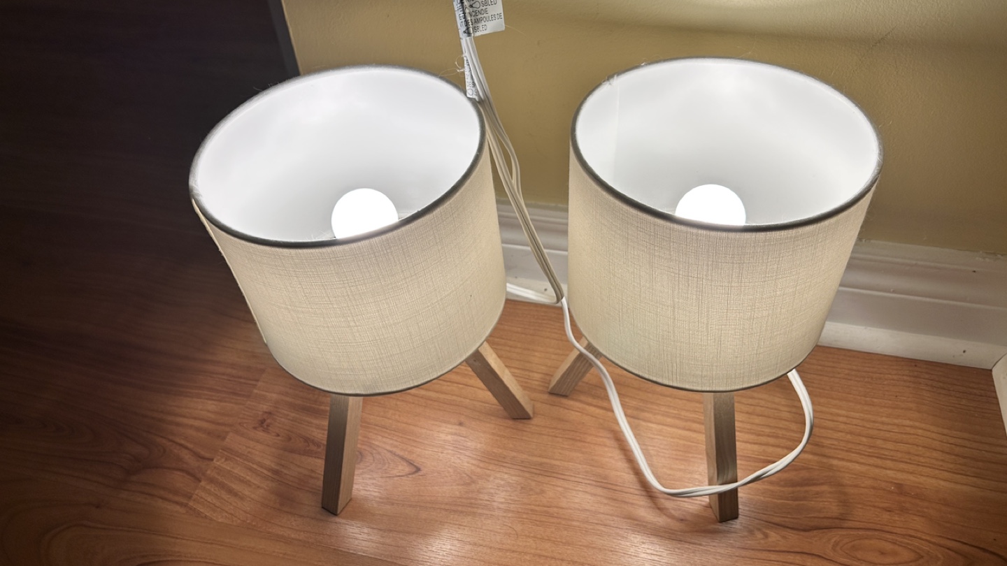 Pair of Modern Table Lamps - photo 2