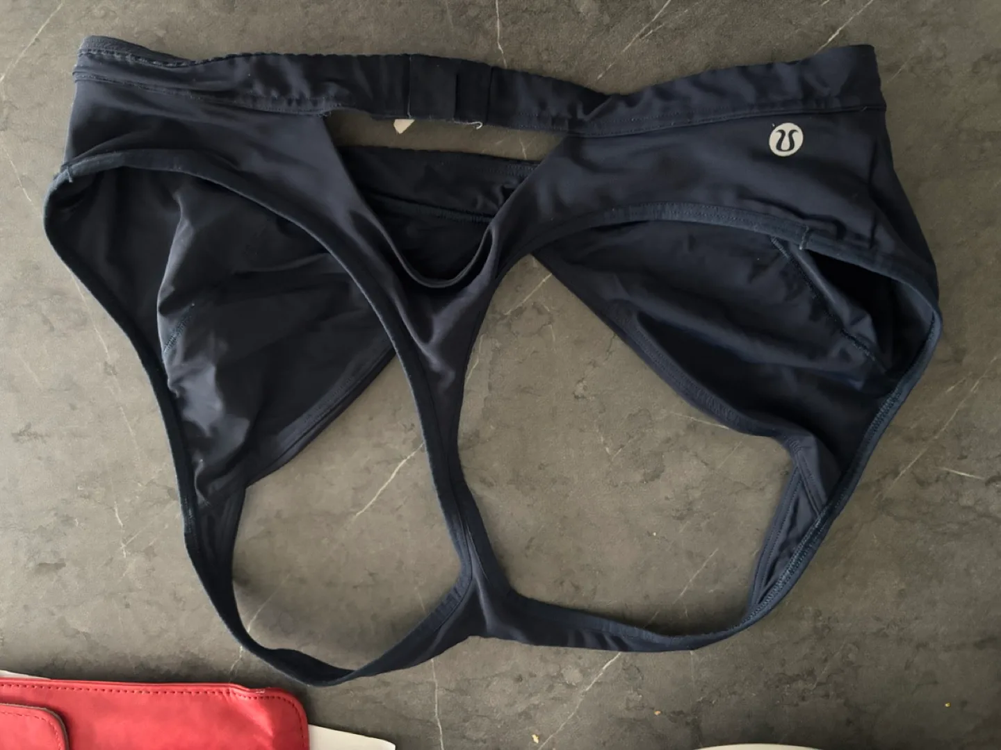 Lululemon Energy Bra - Size 10 image indicator(2)