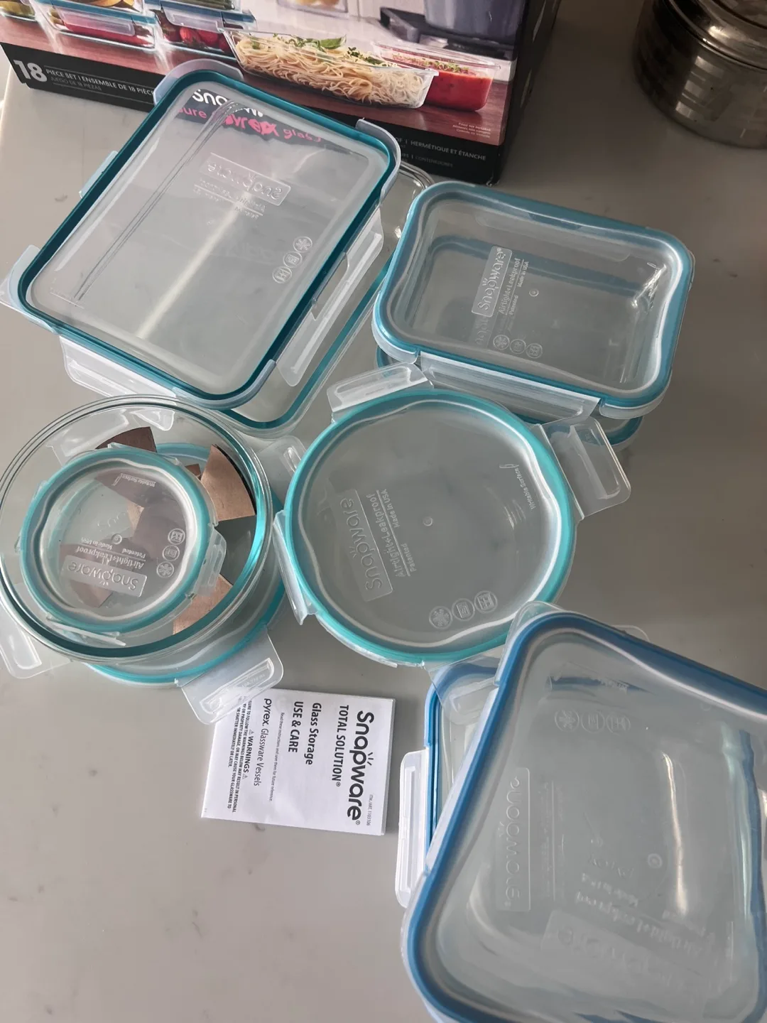 Snapware 18 Piece Glass Food Storage Set (Read Details!) image indicator(2)