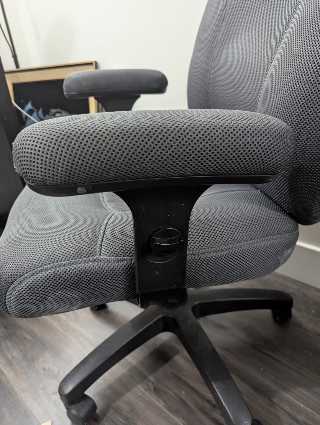 Comfortable Office Chair - photo 2