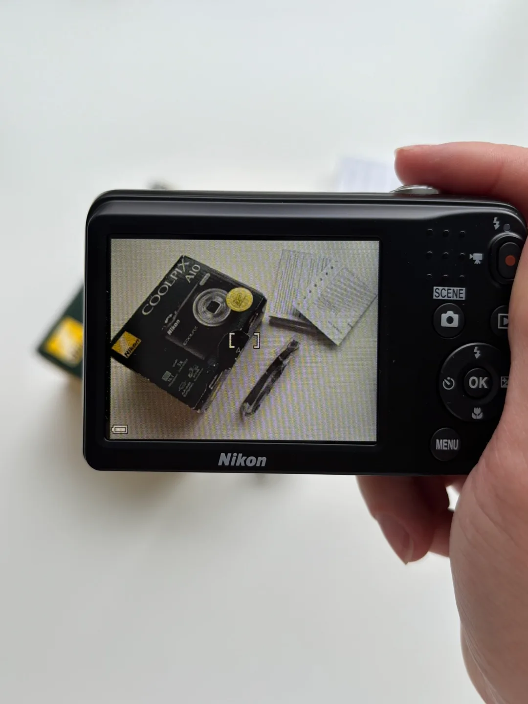 Nikon Coolpix L10 Digital Camera - Black image indicator(2)