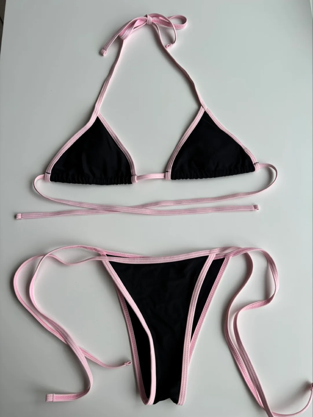Black and Pink Bikini Set image indicator(3)