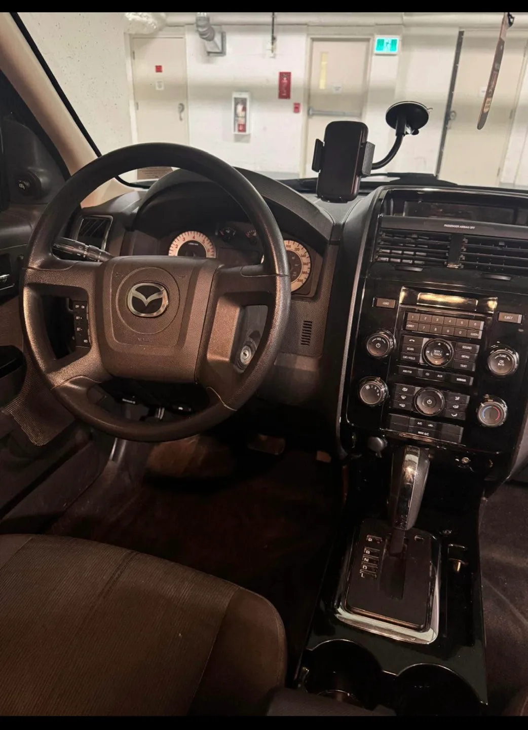 2010 Mazda Tribute image indicator(8)