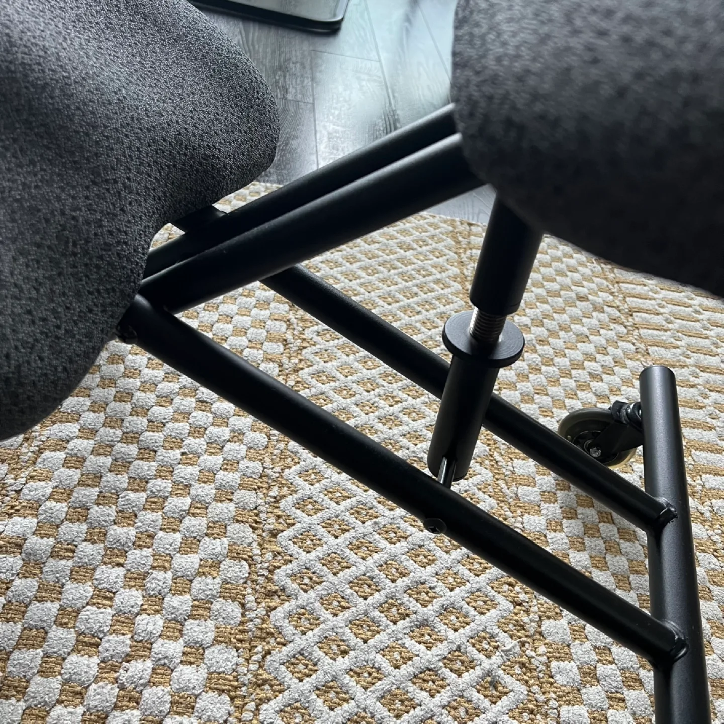 Adjustable Kneeling Chair with Skater Wheels #freecycle image indicator(3)