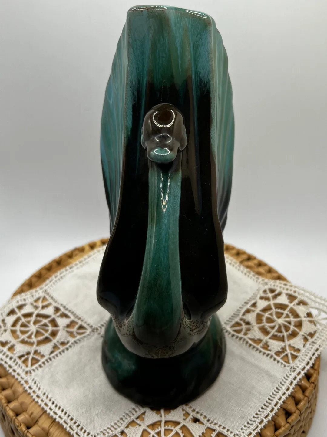 Vintage Blue Mountain Pottery Swan Vase image indicator(3)