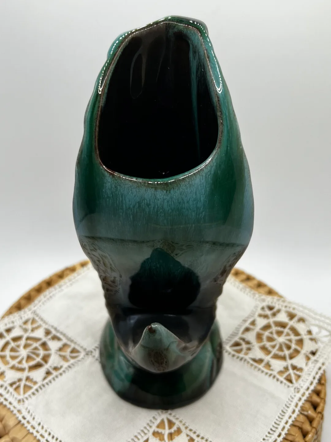 Vintage Blue Mountain Pottery Swan Vase image indicator(4)