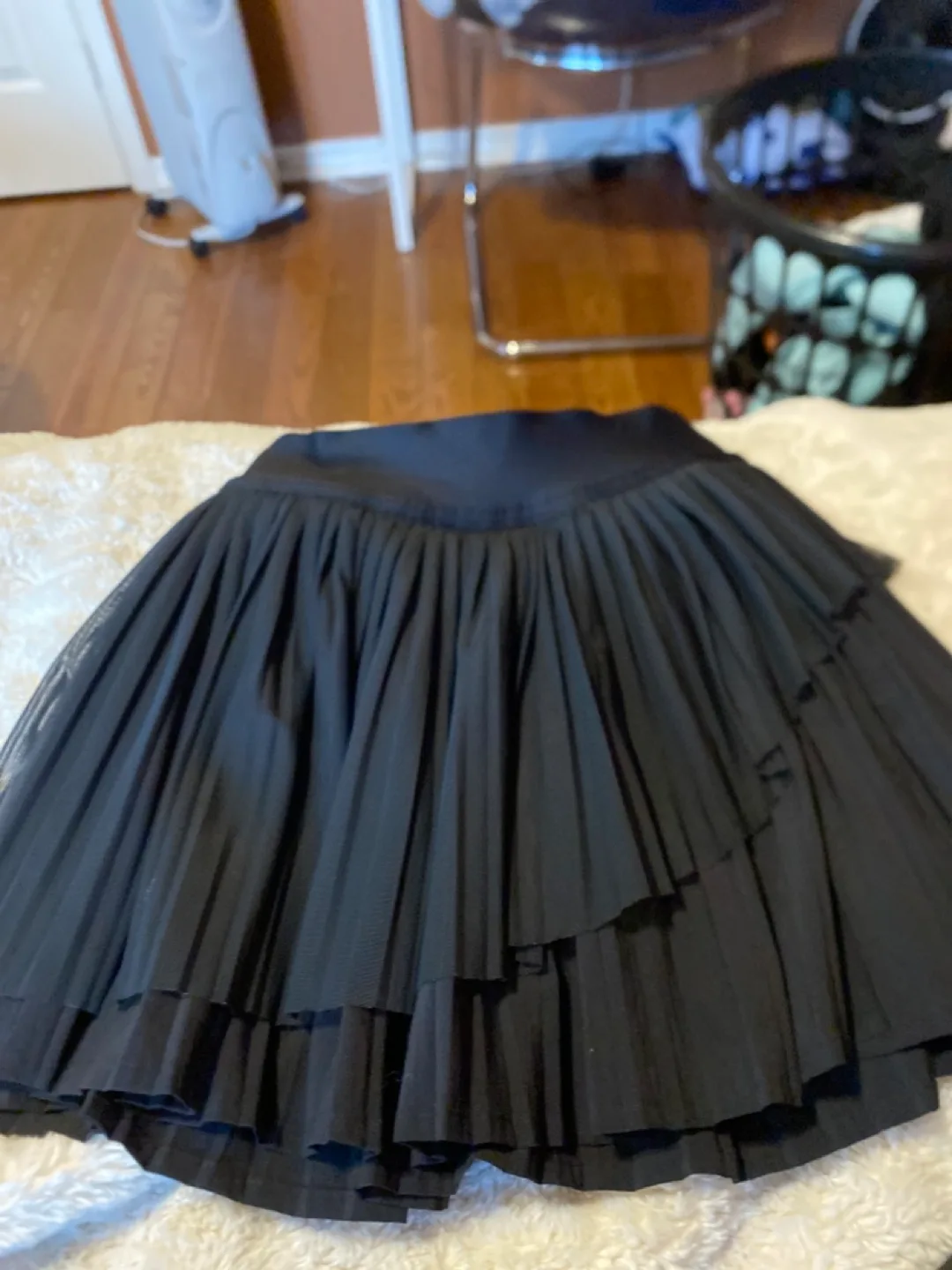 Lululemon Black Pleated Skirt Size 0 image indicator(6)