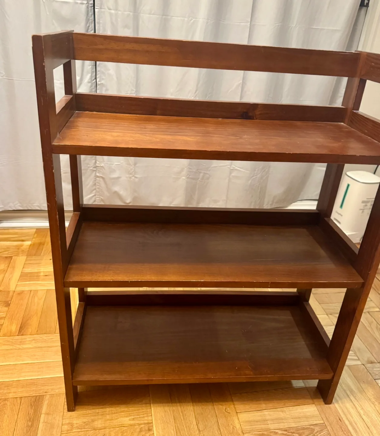 Three-shelf wooden bookcase image indicator(2)