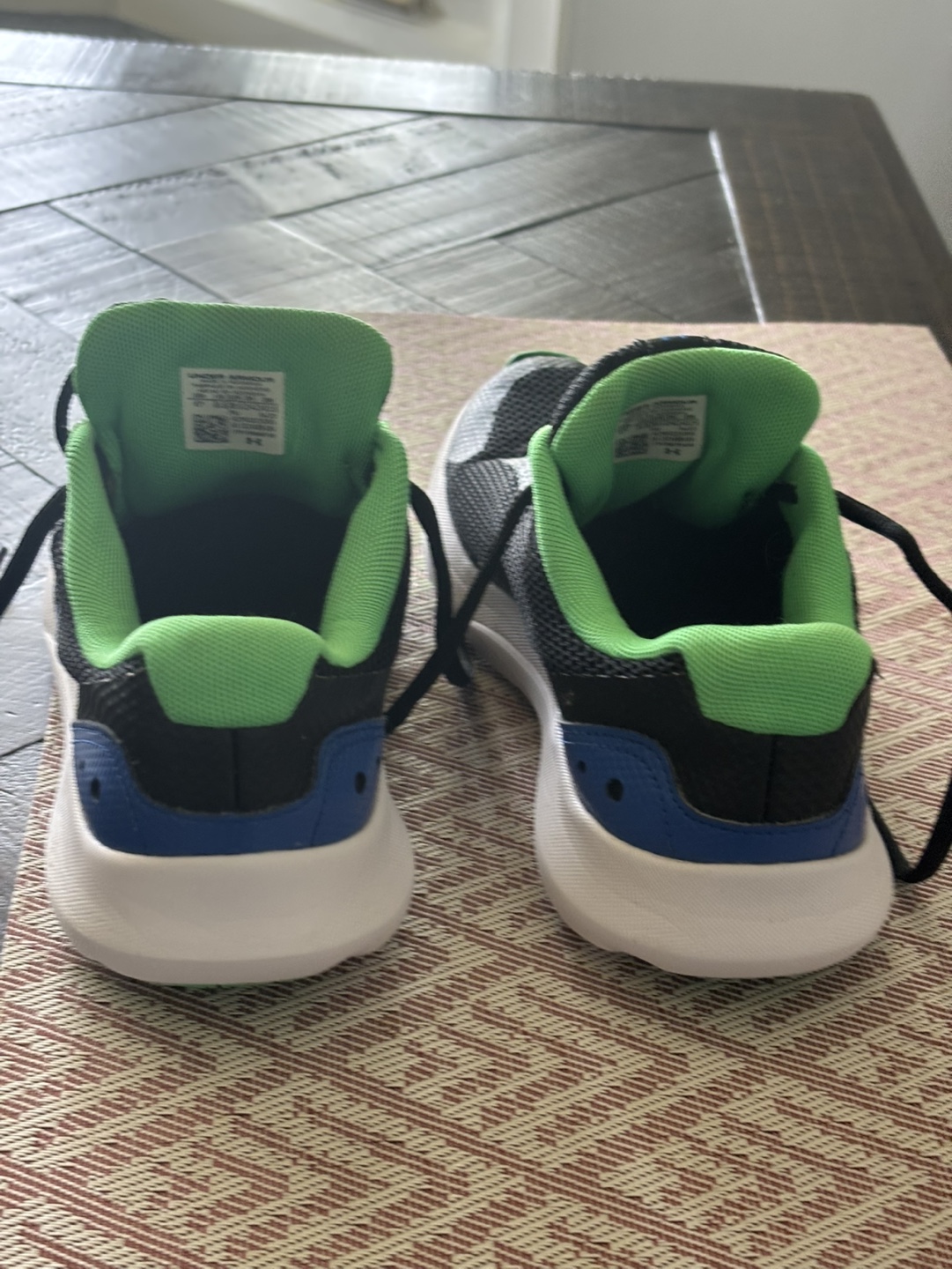 Under Armour Surge Boys' Running Shoes - Size 6Y - photo 5