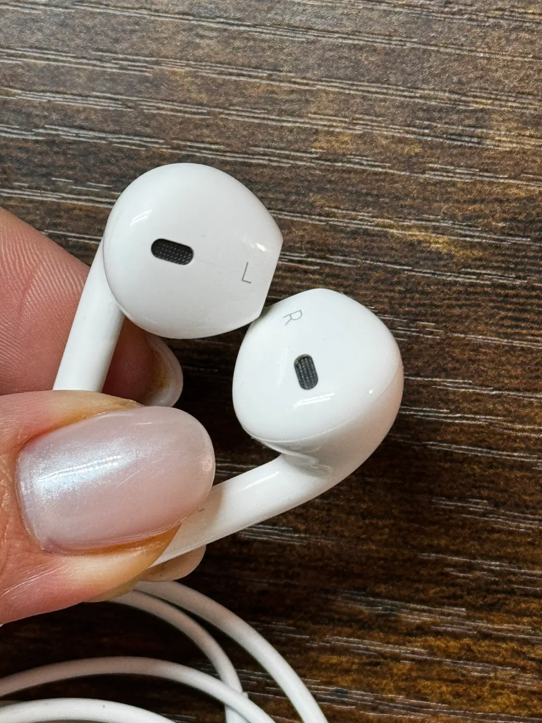 Apple Earpods image indicator(4)