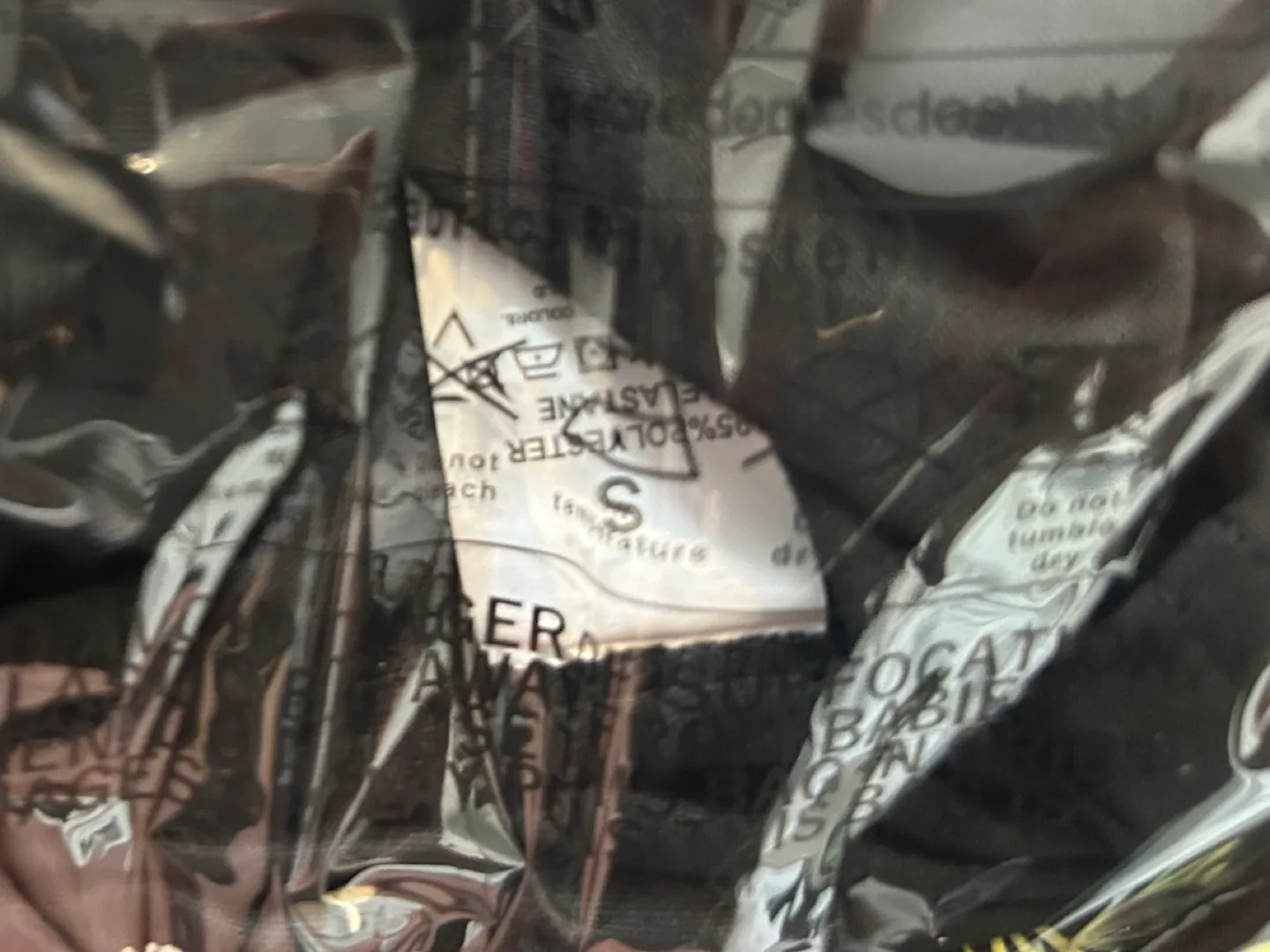 Brand New Black Riorson House Aretia Graphic T-shirt (S) image indicator(5)