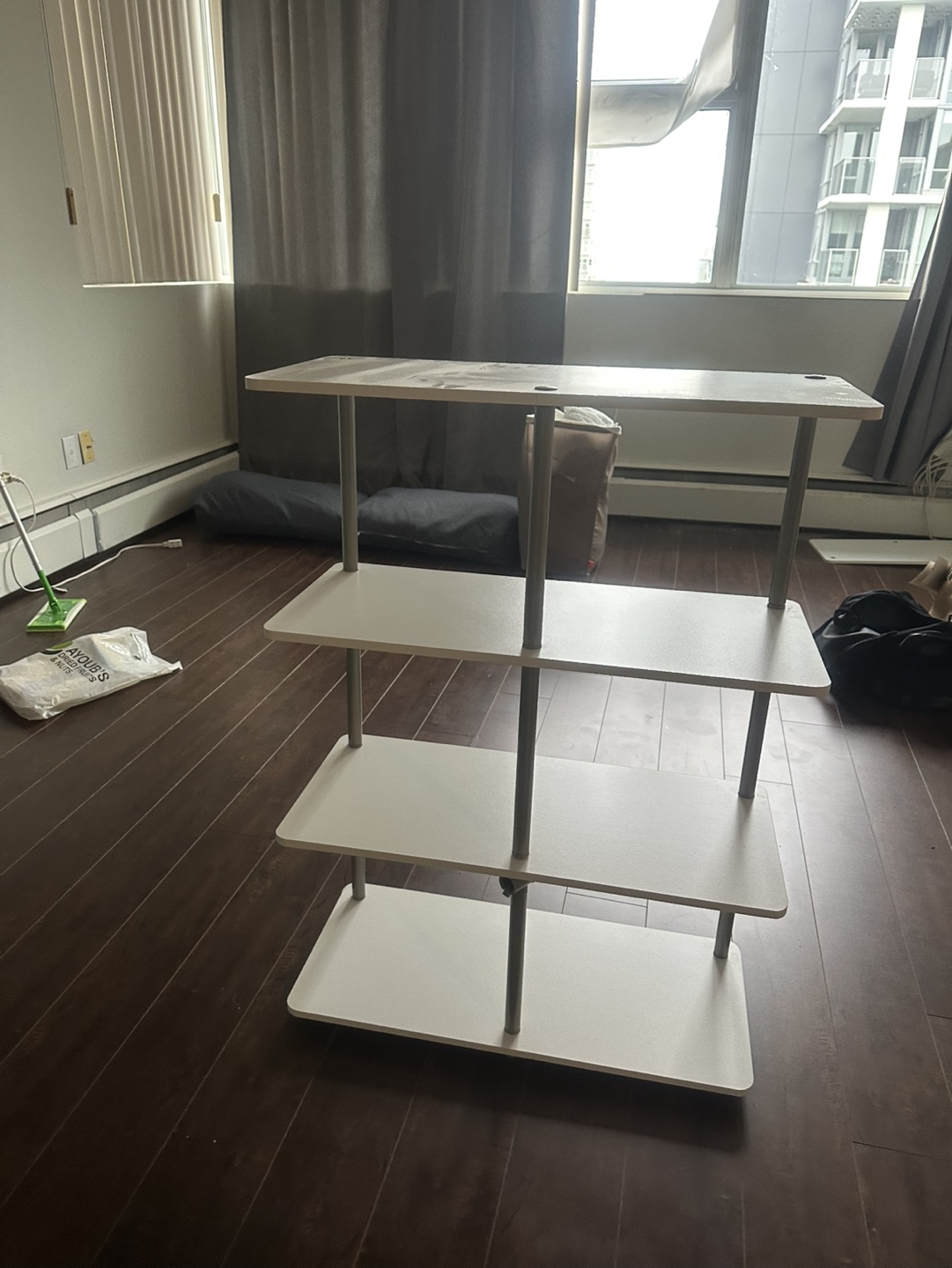 Customized shelves, adjustable height - photo 2