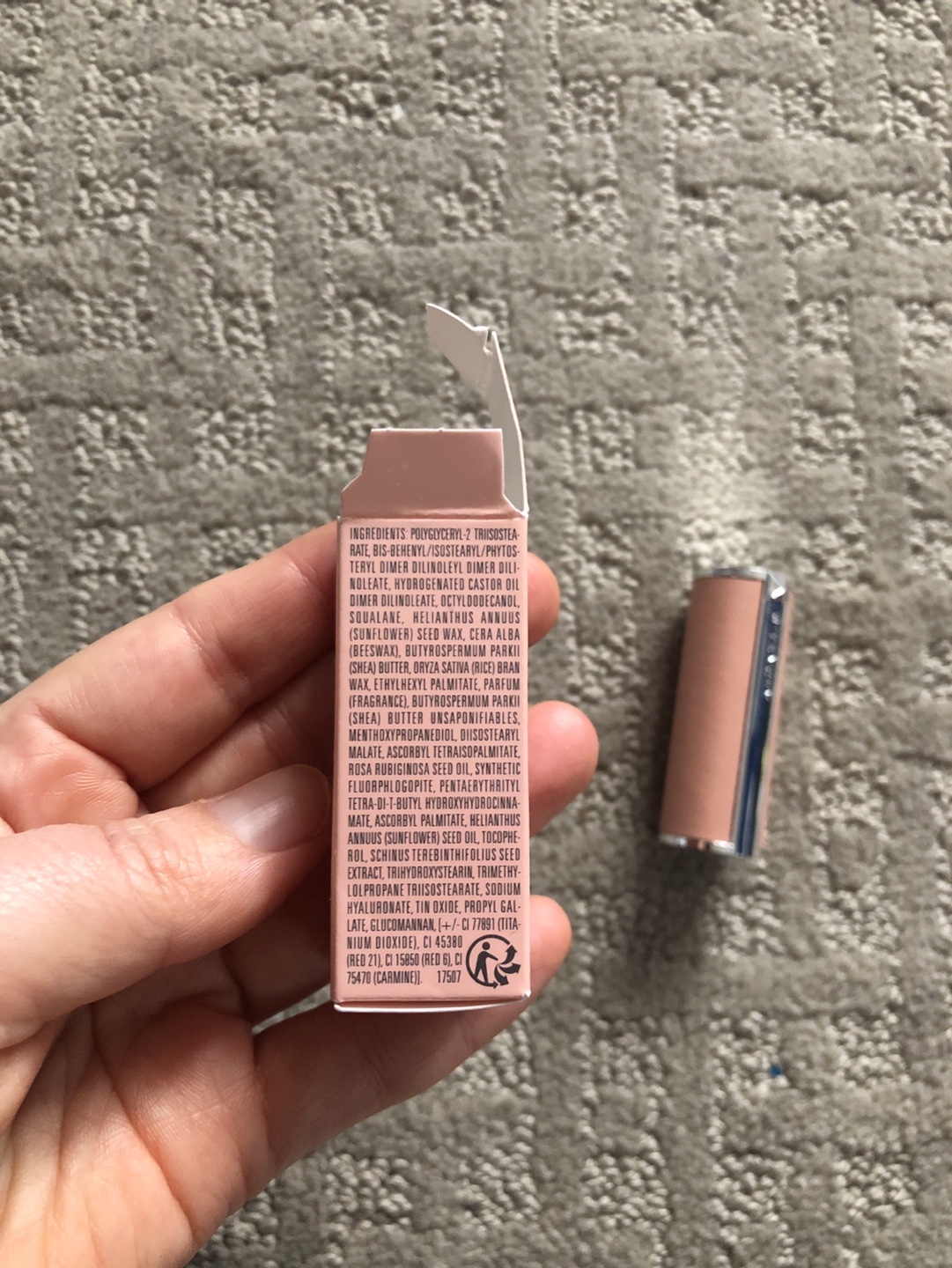 Givenchy Rose Perfecto Beautifying Lip Balm 001 Rose - photo 2