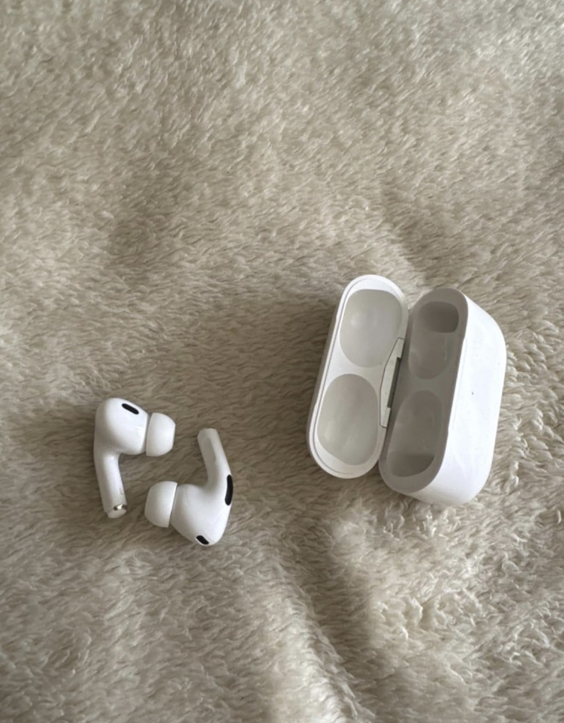Apple AirPods (2nd Generation)