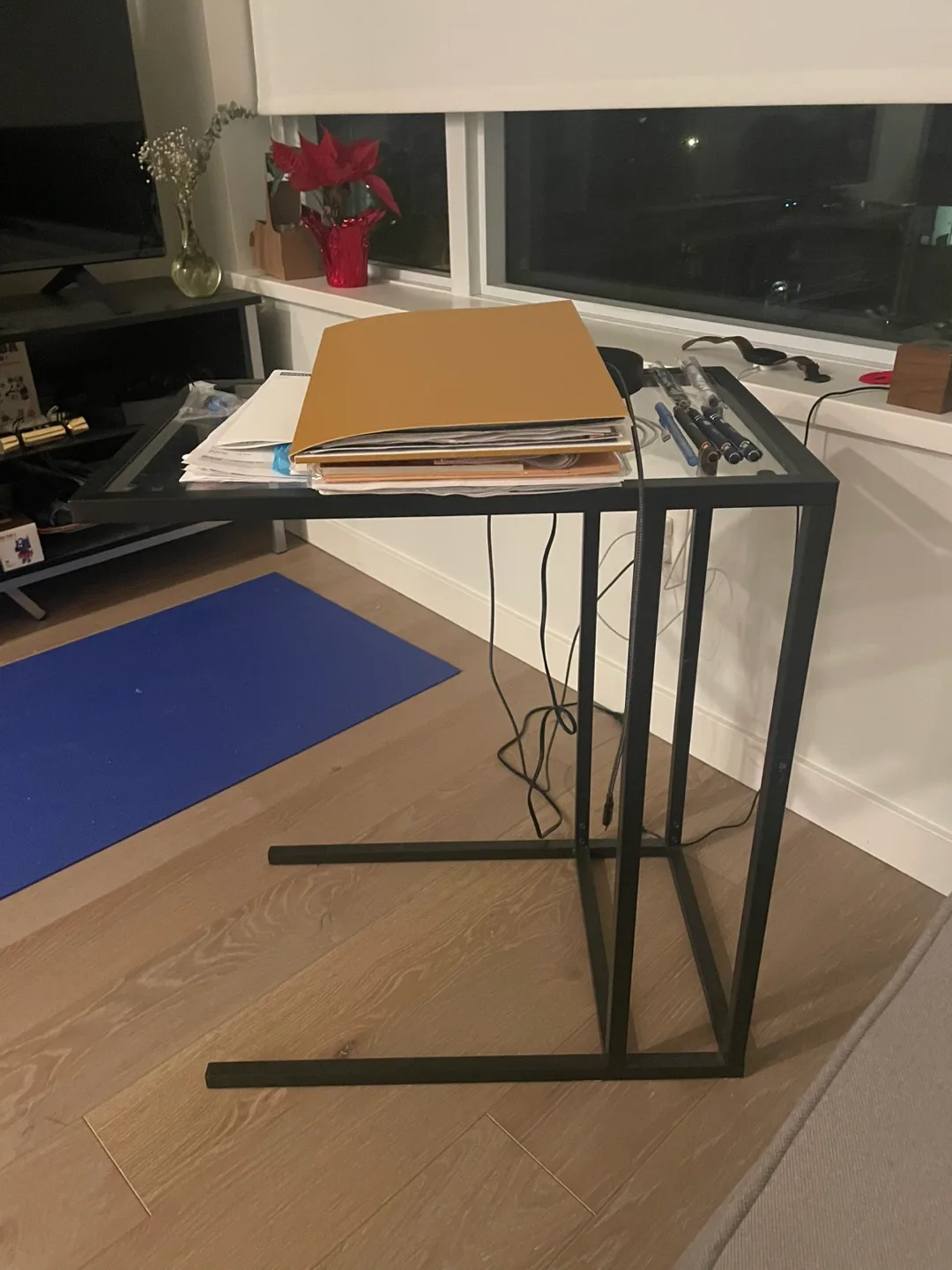 Black Metal C-Table thumbnail
