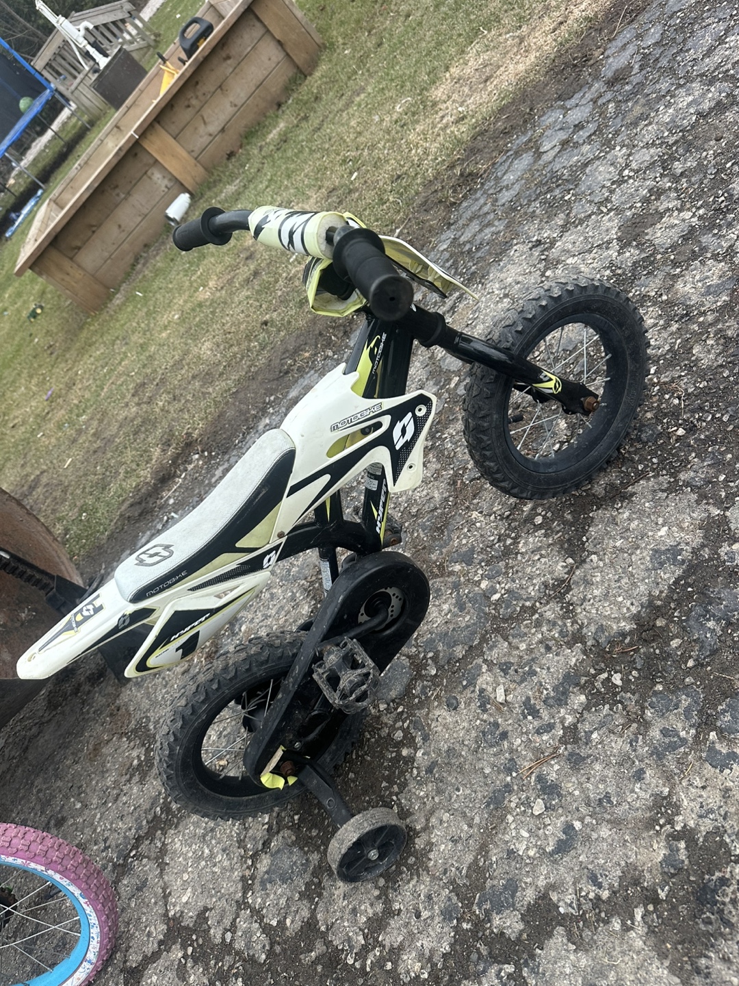 12” hyper motobike bicycle