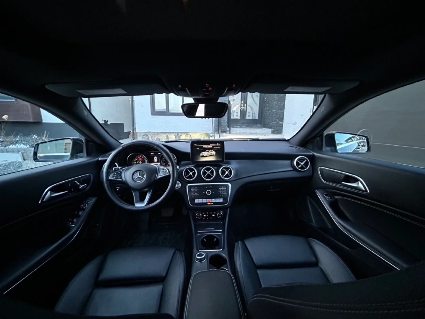 2017 Mercedes-Benz CLA 250 4MATIC image indicator(5)