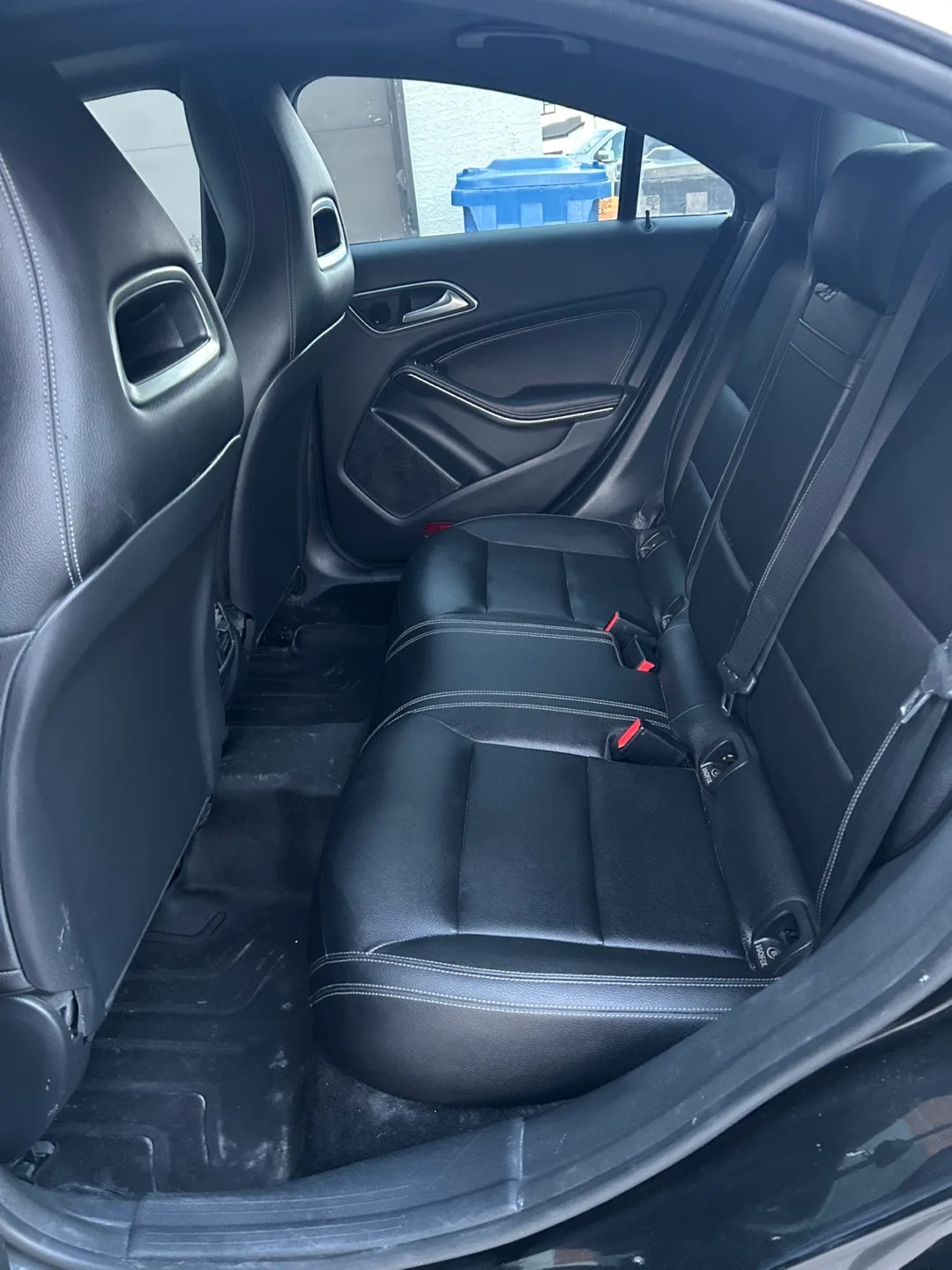 2017 Mercedes-Benz CLA 250 4MATIC image indicator(6)