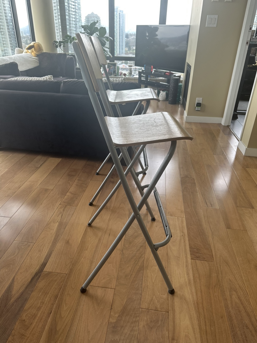 Pair of Mid-Century Modern Bar Stools - photo 3