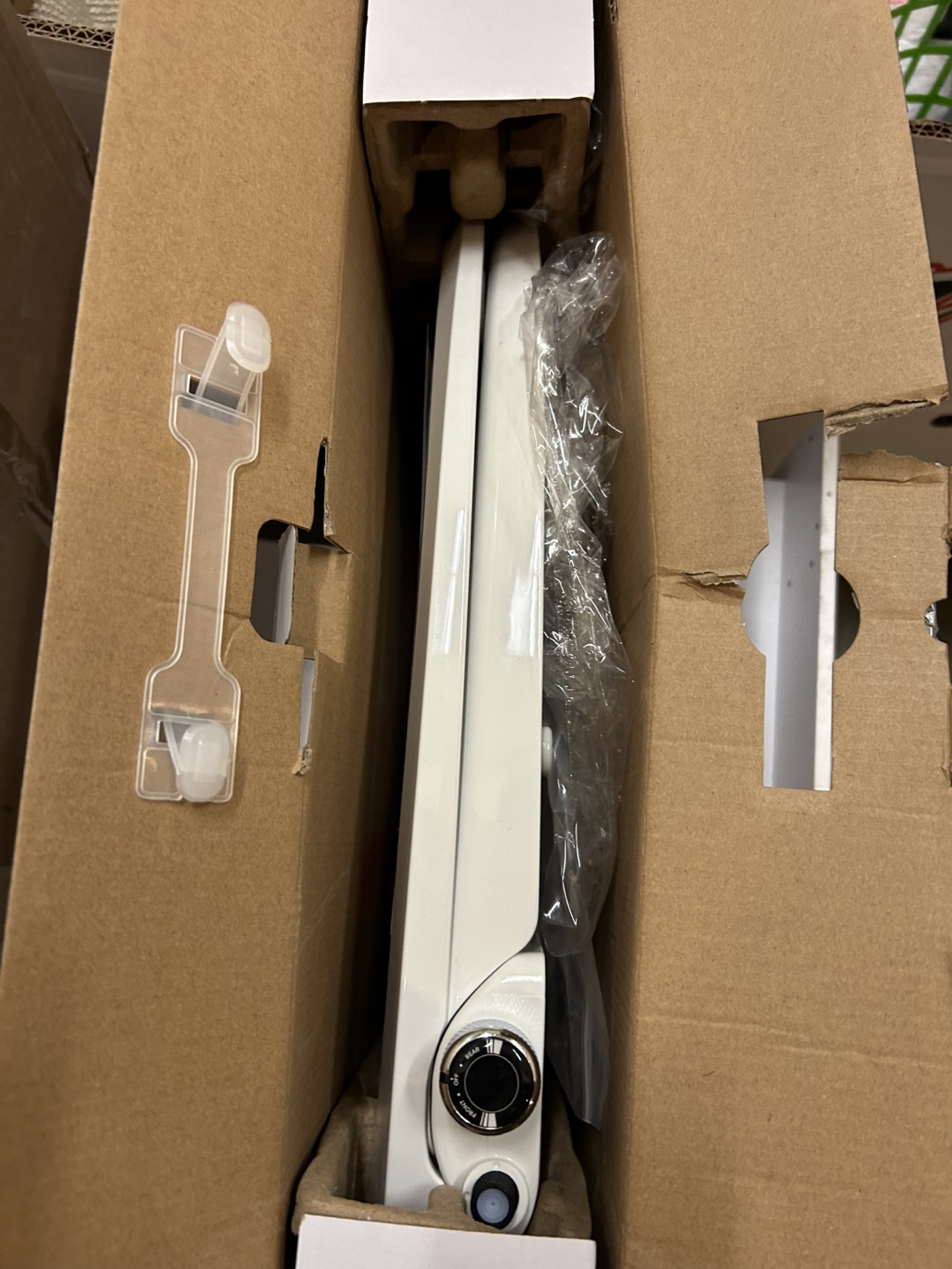 Brondell Swash CL99 Non-Electric Bidet Toilet Seat - New in Box - photo 2
