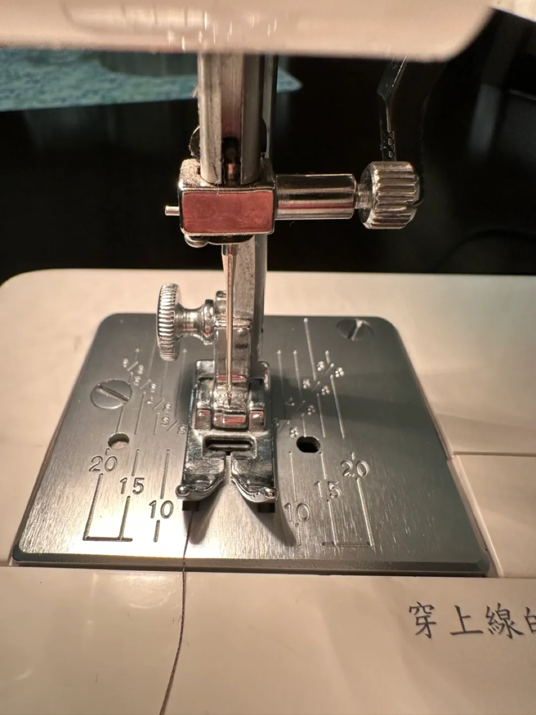 Janome J101 Electronic Sewing Machine image indicator(5)