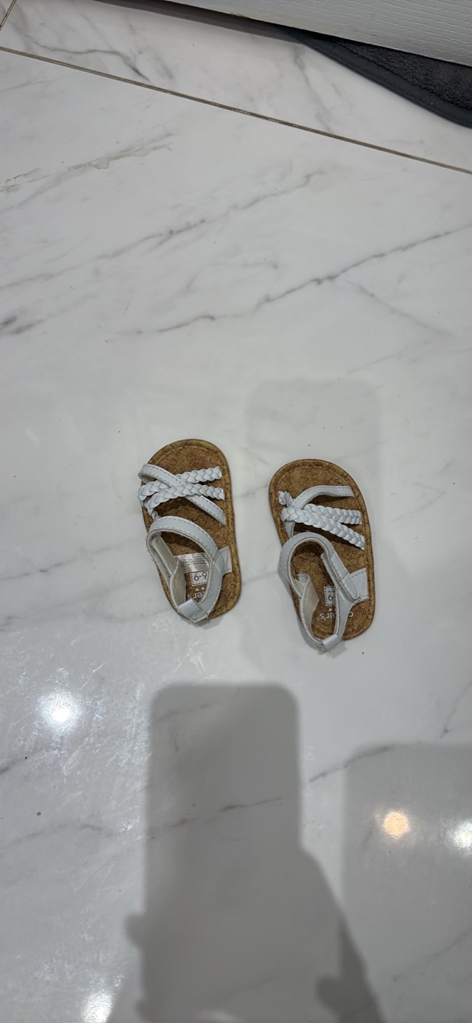 Baby Girl Sandals Size 6-9 Months