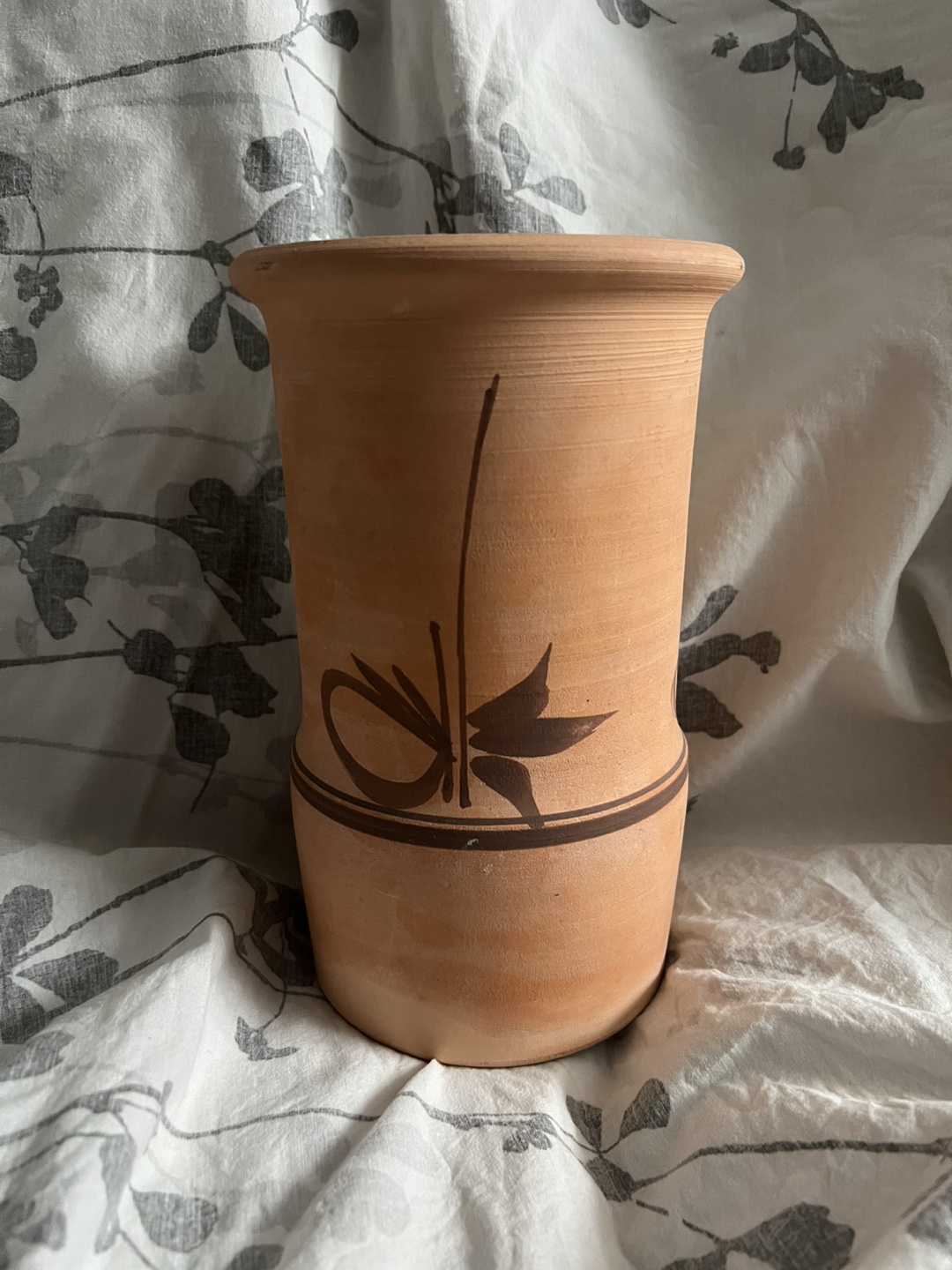 Terracotta wine cooler with Abstract Design