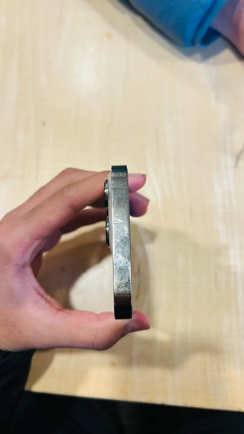 Mint Condition IPhone 13 Pro image indicator(6)