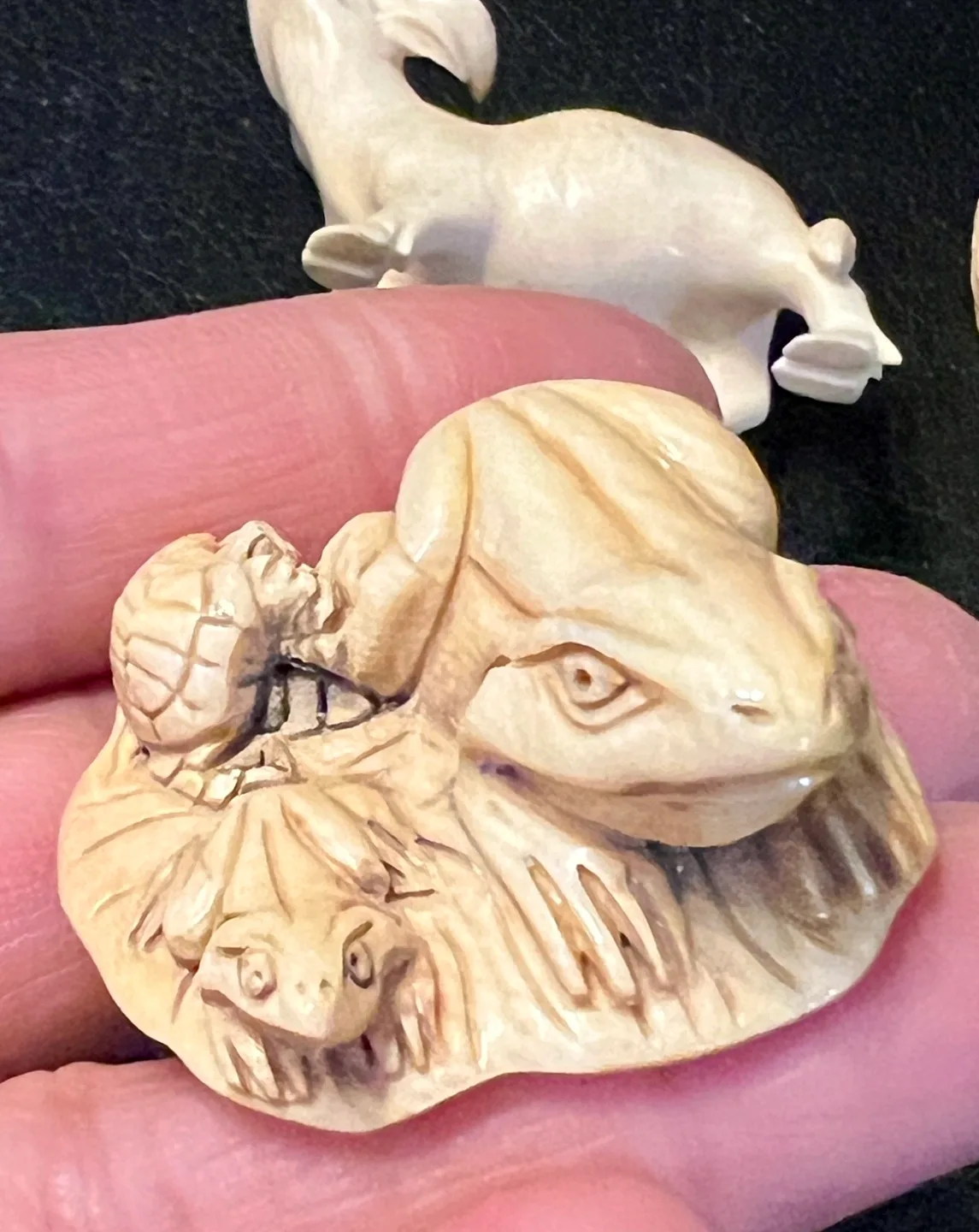 Antique Japanese ivory Netsukew figurines image indicator(4)