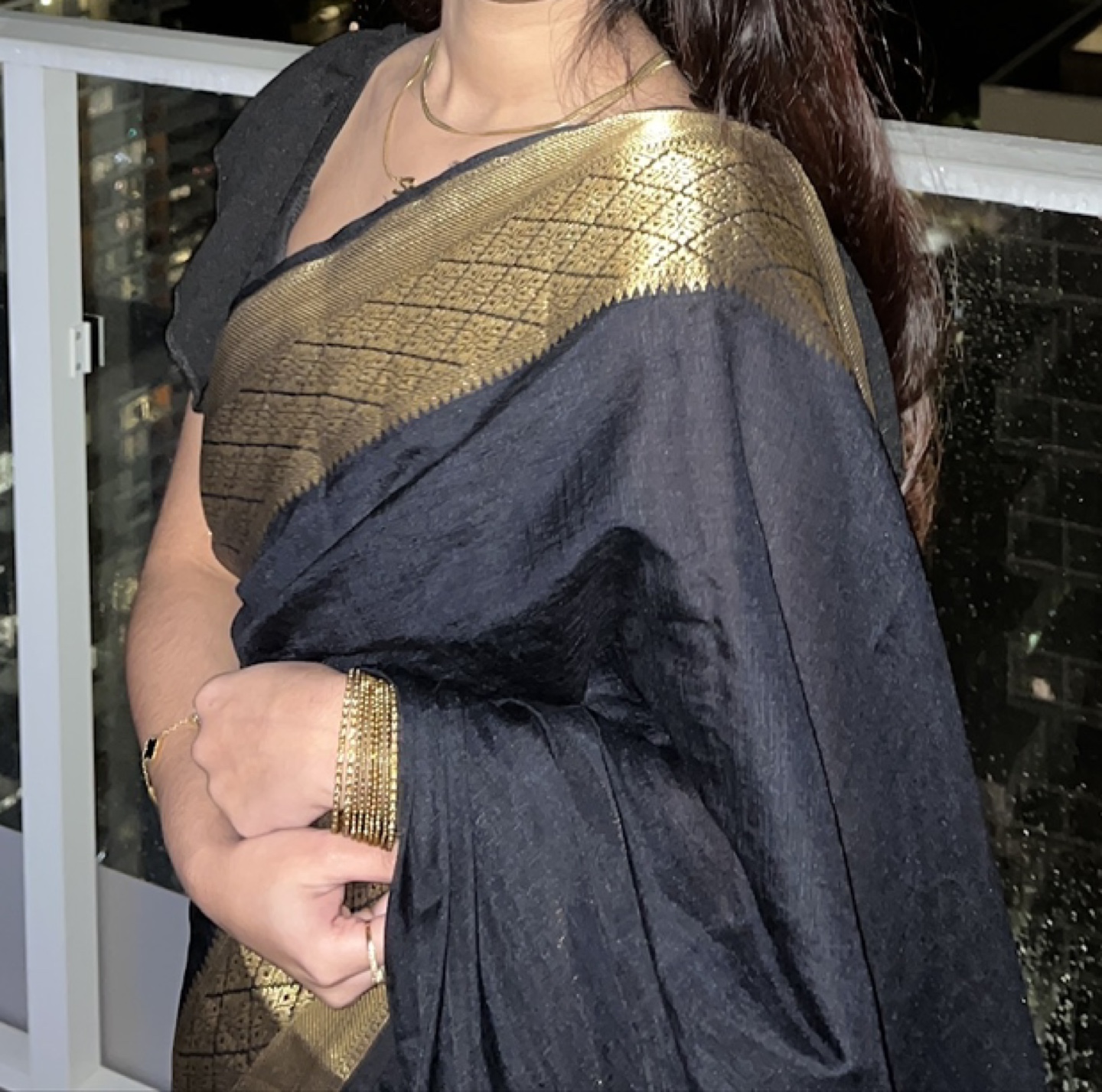 Elegant Black Banarasi Silk Saree with Gold Border - photo 2