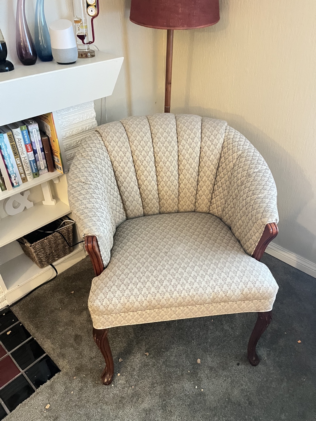 Vintage Scalloped Back Armchair - photo 3