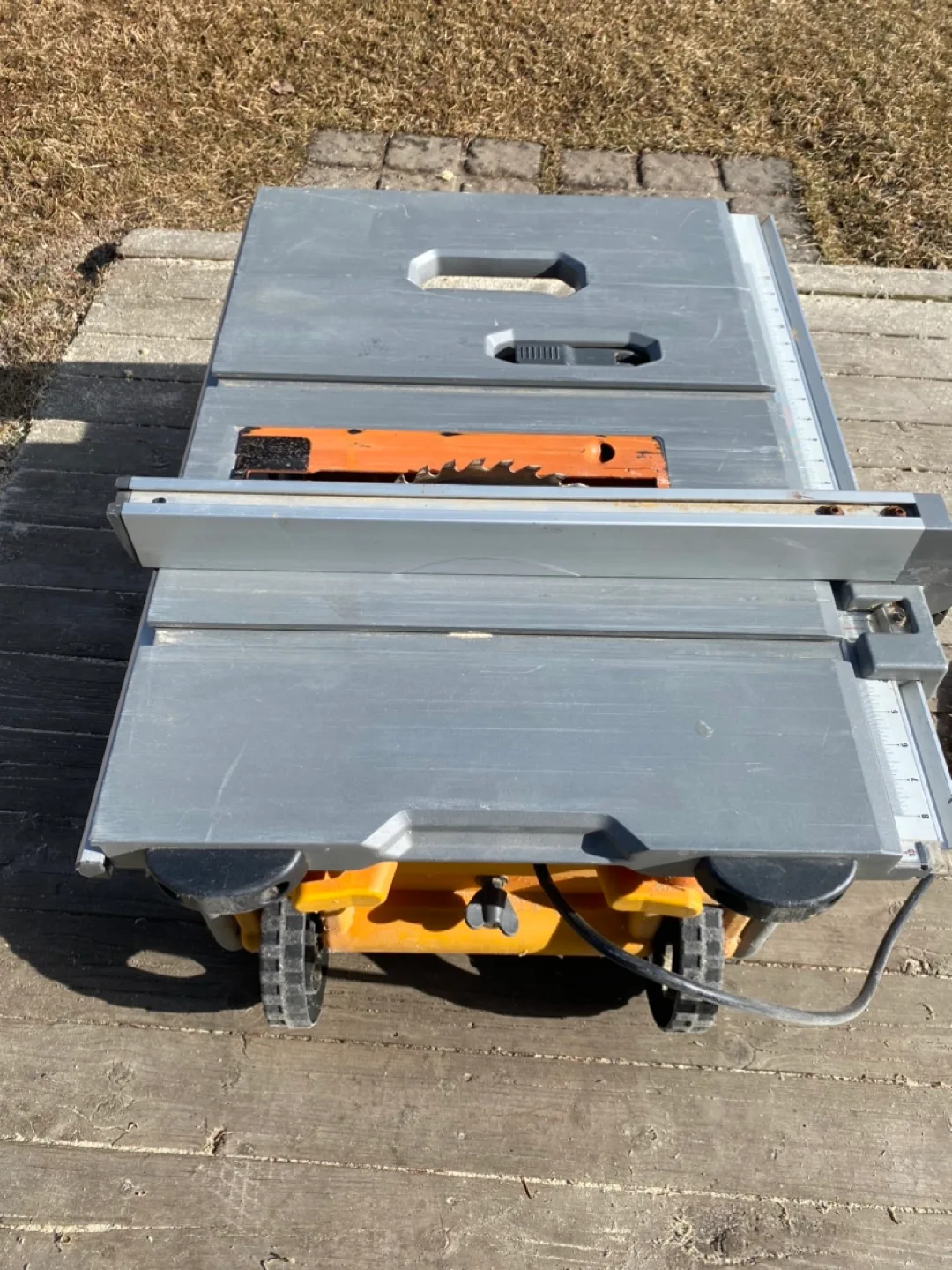 RIDGID 10" Portable Table Saw image indicator(5)