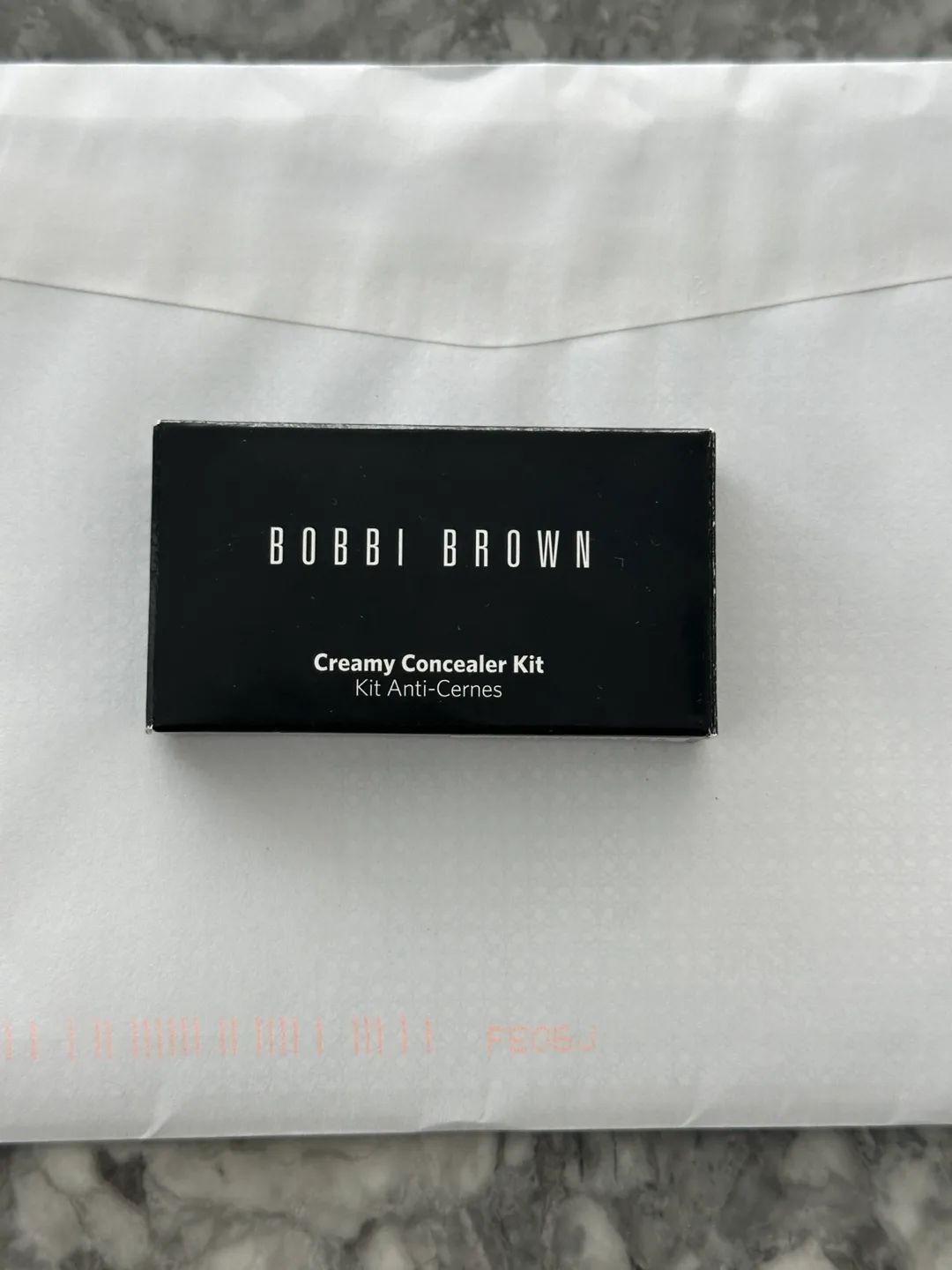 Bobbi Brown Creamy Concealer Kit - Warm Natural image indicator(2)