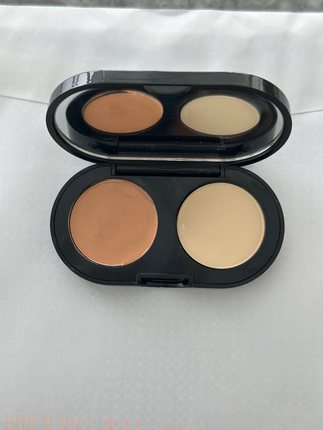 Bobbi Brown Creamy Concealer Kit - Warm Natural image indicator(3)