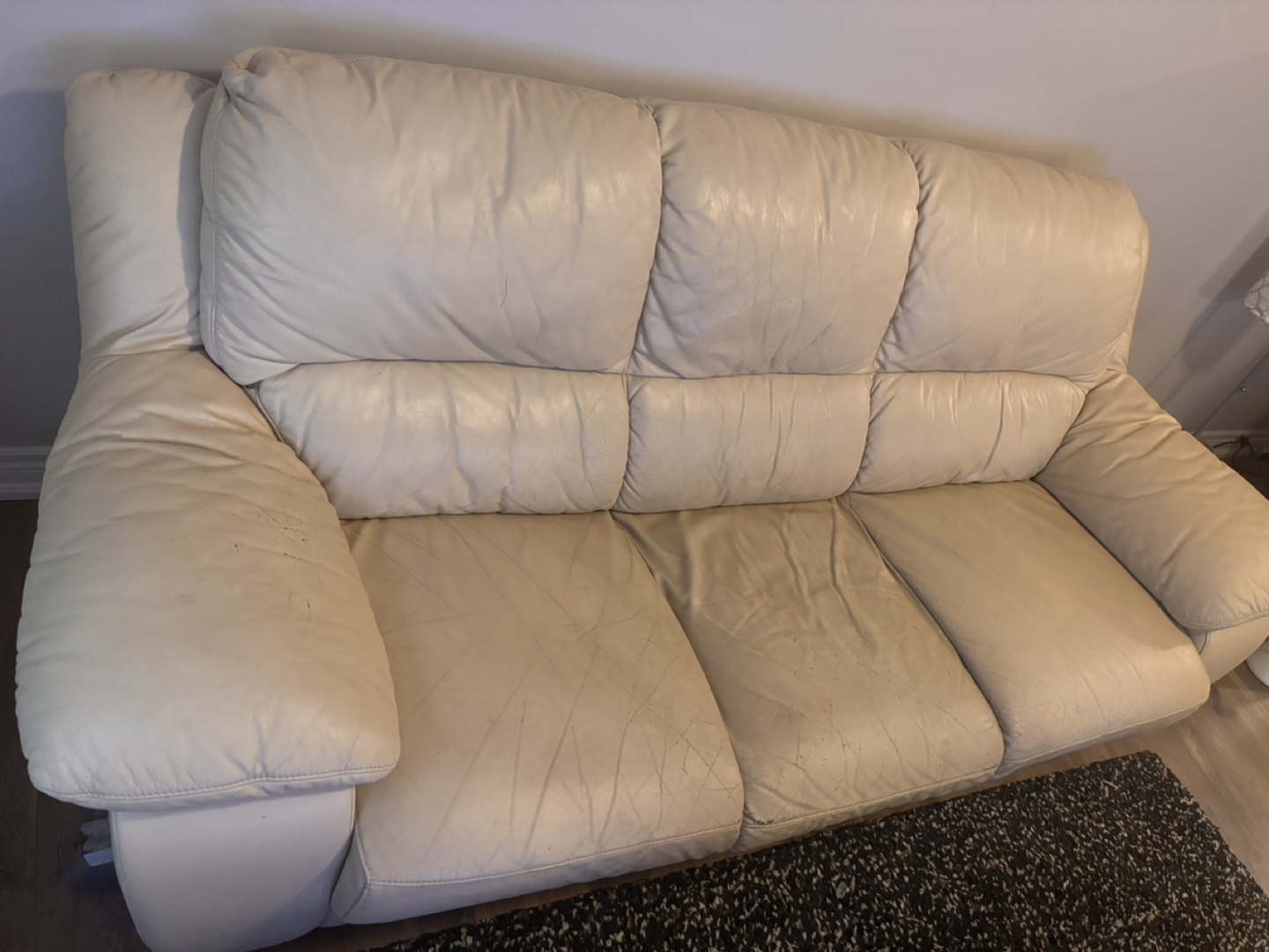 Off-White Leather Sofa #freecycle - photo 2