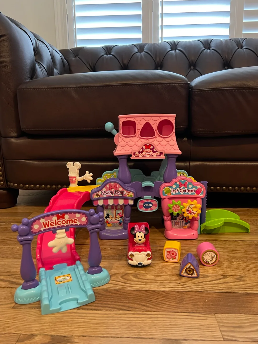 VTech Go! Go! Smart Wheels - Disney Minnie Ice Cream Parlor image indicator(2)