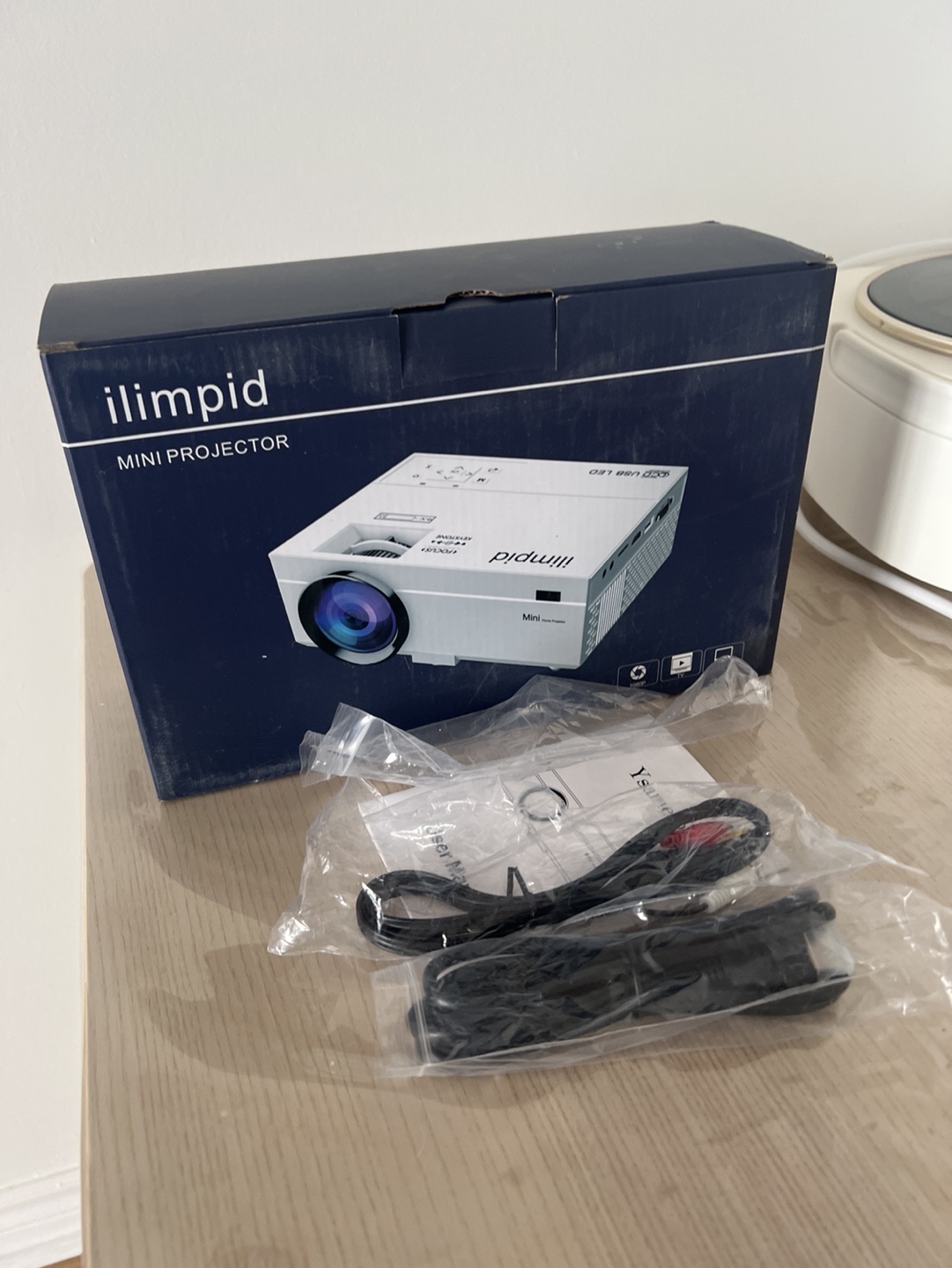 Ilmpid Mini Projector