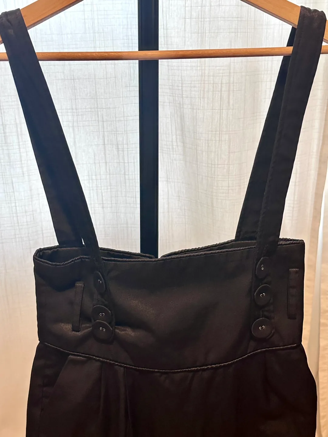 Black satin suspender skirt image indicator(5)