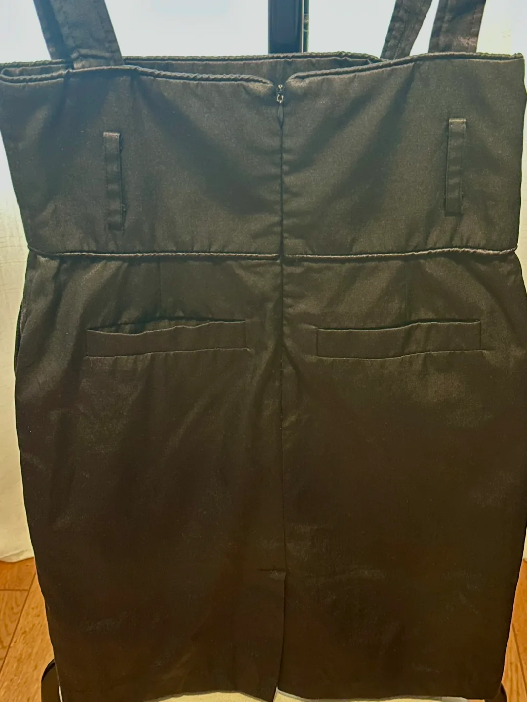 Black satin suspender skirt image indicator(7)