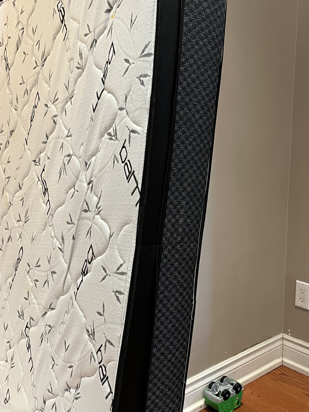 Mattress - Queen size - photo 2