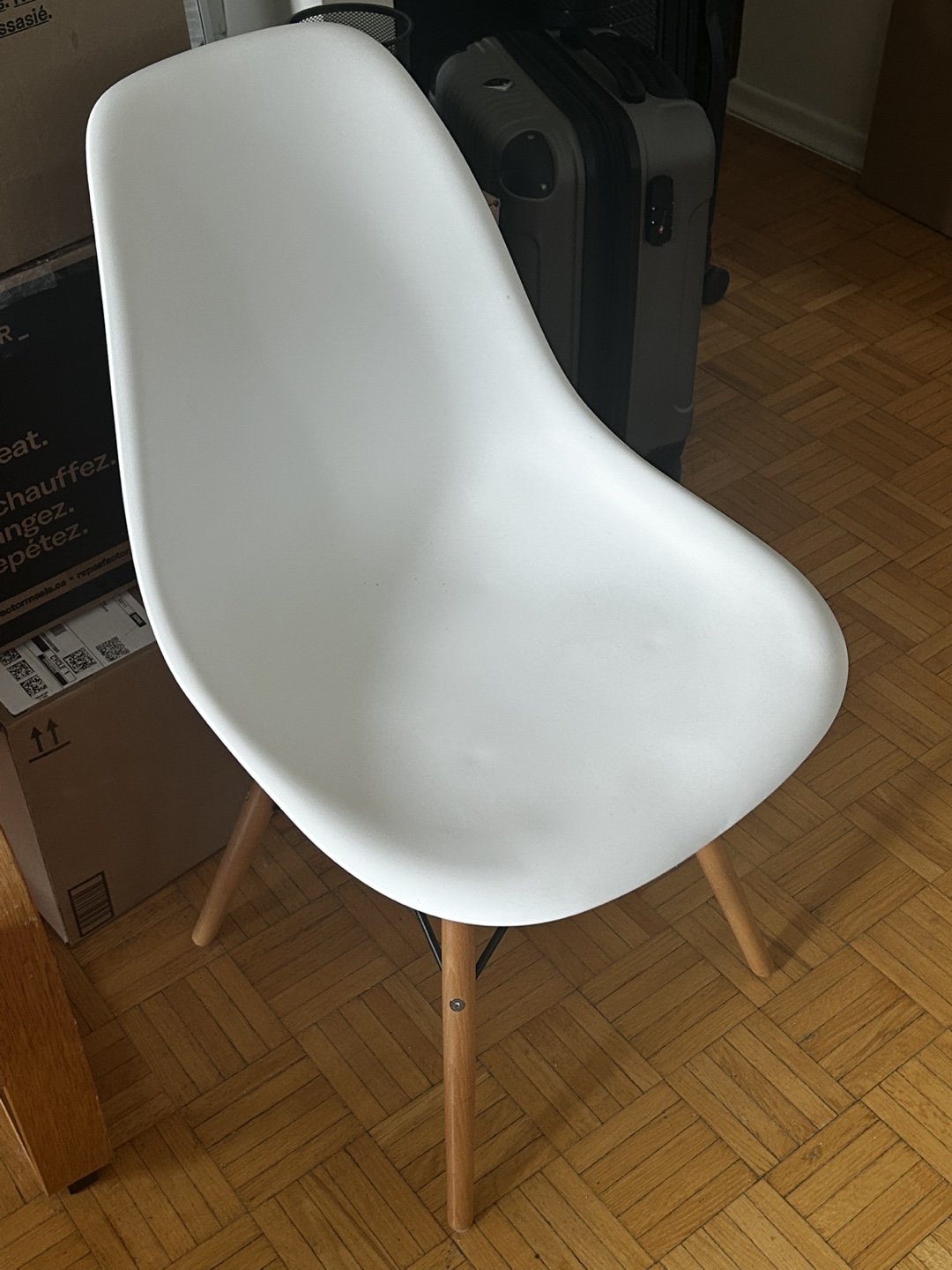 3 White Plastic Dining Chair with Wooden Legs