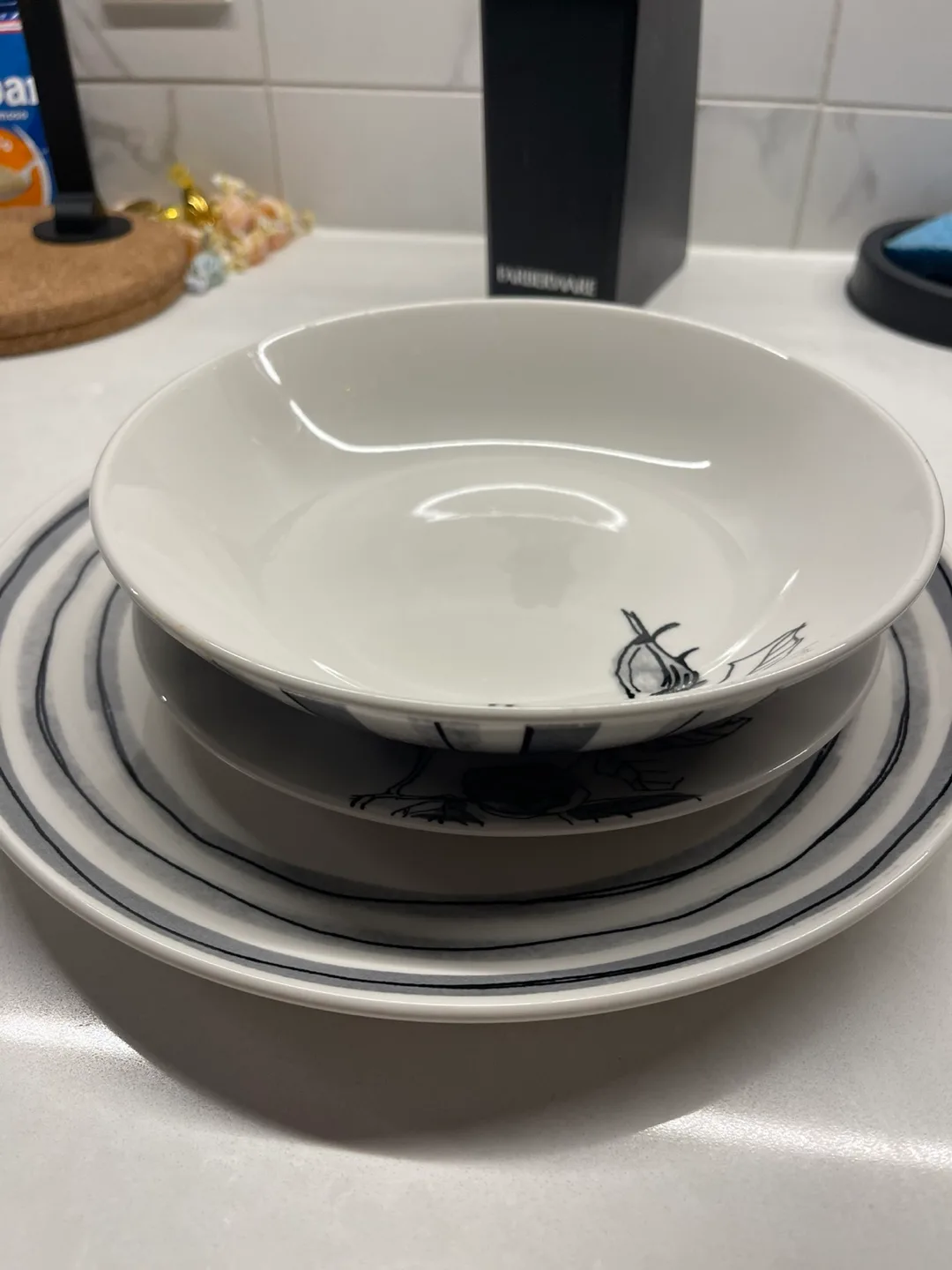 Beautiful Barware Dinnerware Set thumbnail