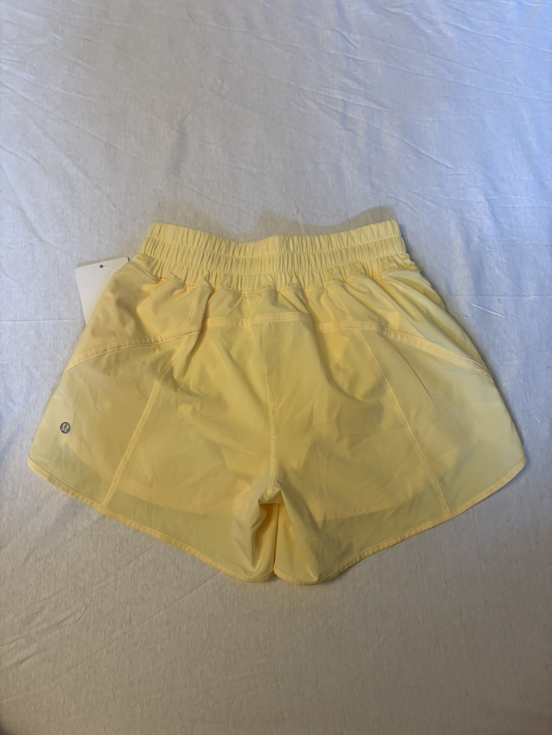 Lululemon track that shorts - photo 3